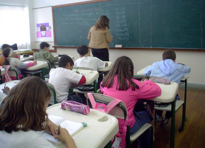 Governo quer prorrogar contrato de professores ACTs até final de 2021