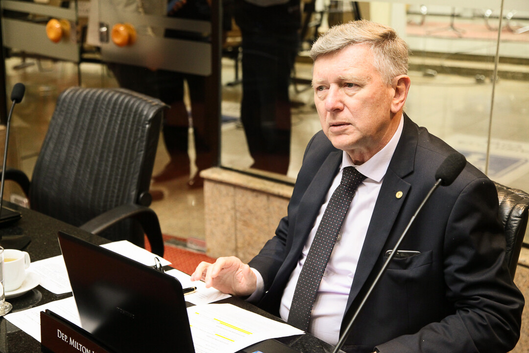 Deputado Milton Hobus