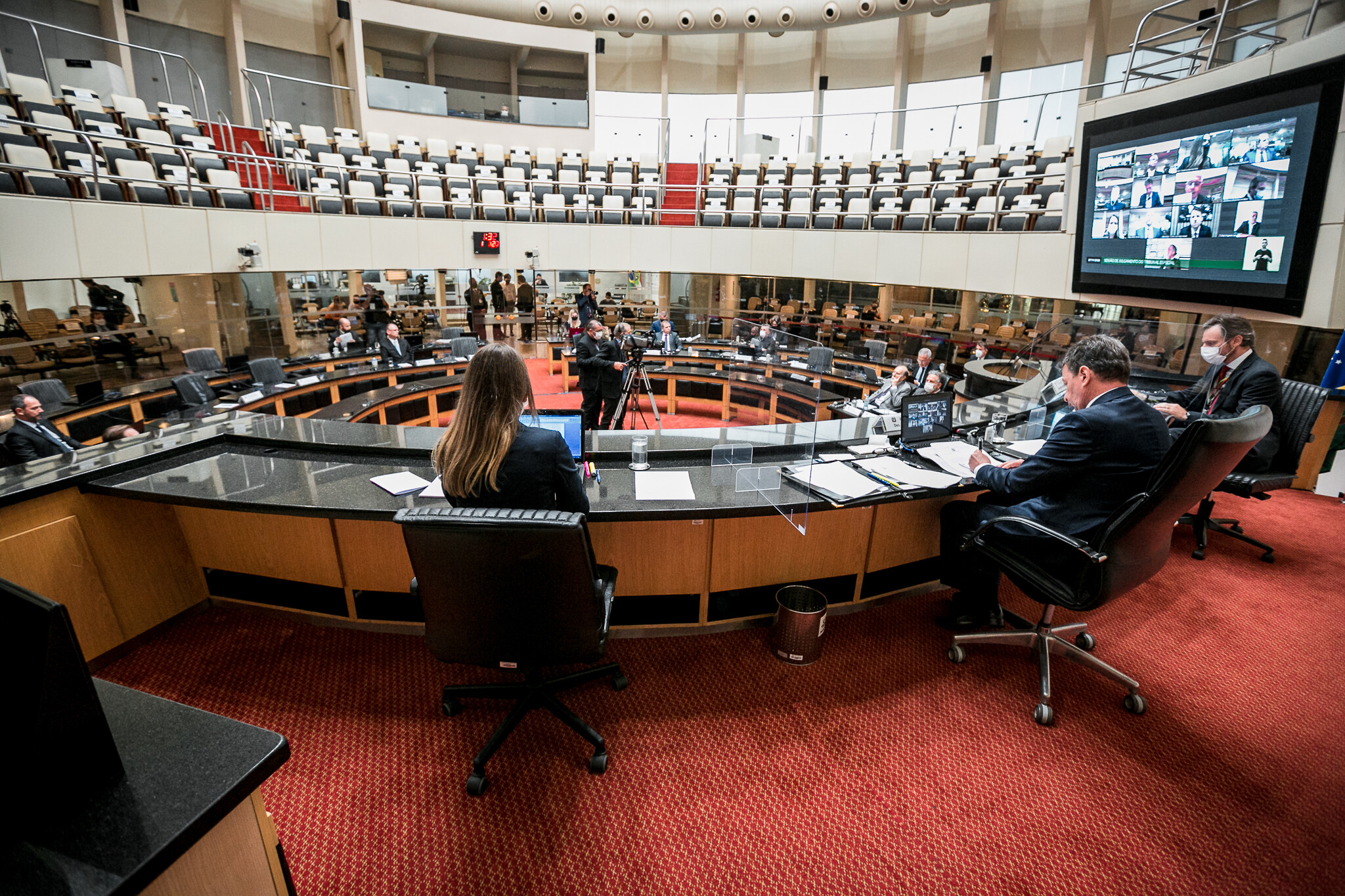 Sessão de julgamento ocorreu nesta sexta-feira (27)