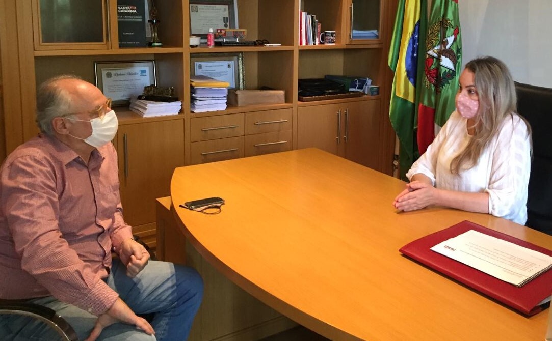 Deputado Dr. Vicente e governadora interina Daniela Reinehr