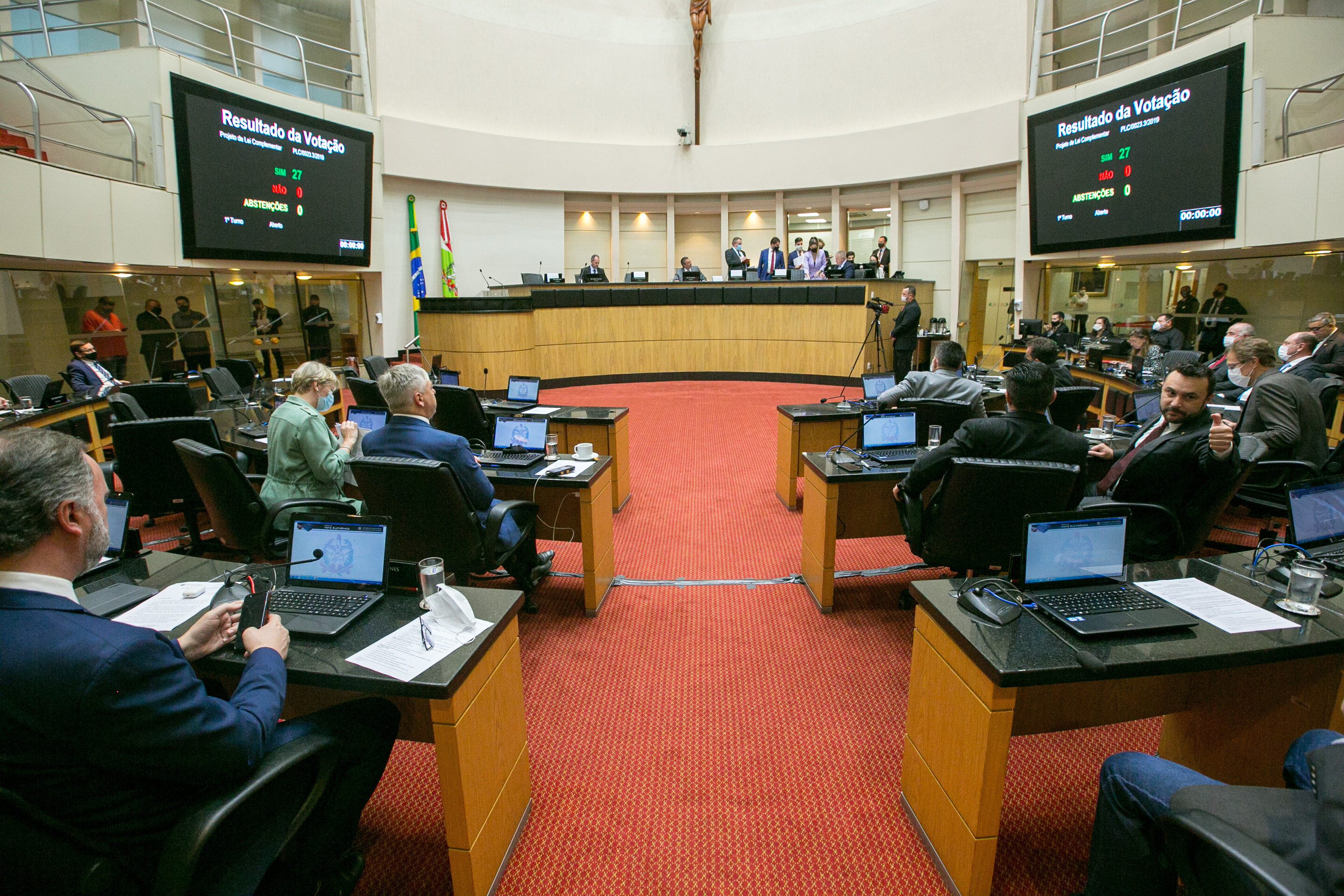 Plenário aprova Polícia Penal e projetos sobre Ctisp, ACTs e benefícios fiscais