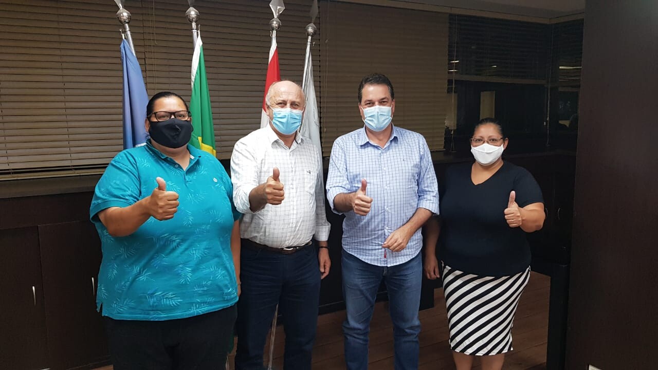 Deputado Rodrigo Minotto e lideranças politicas do Meio Oeste