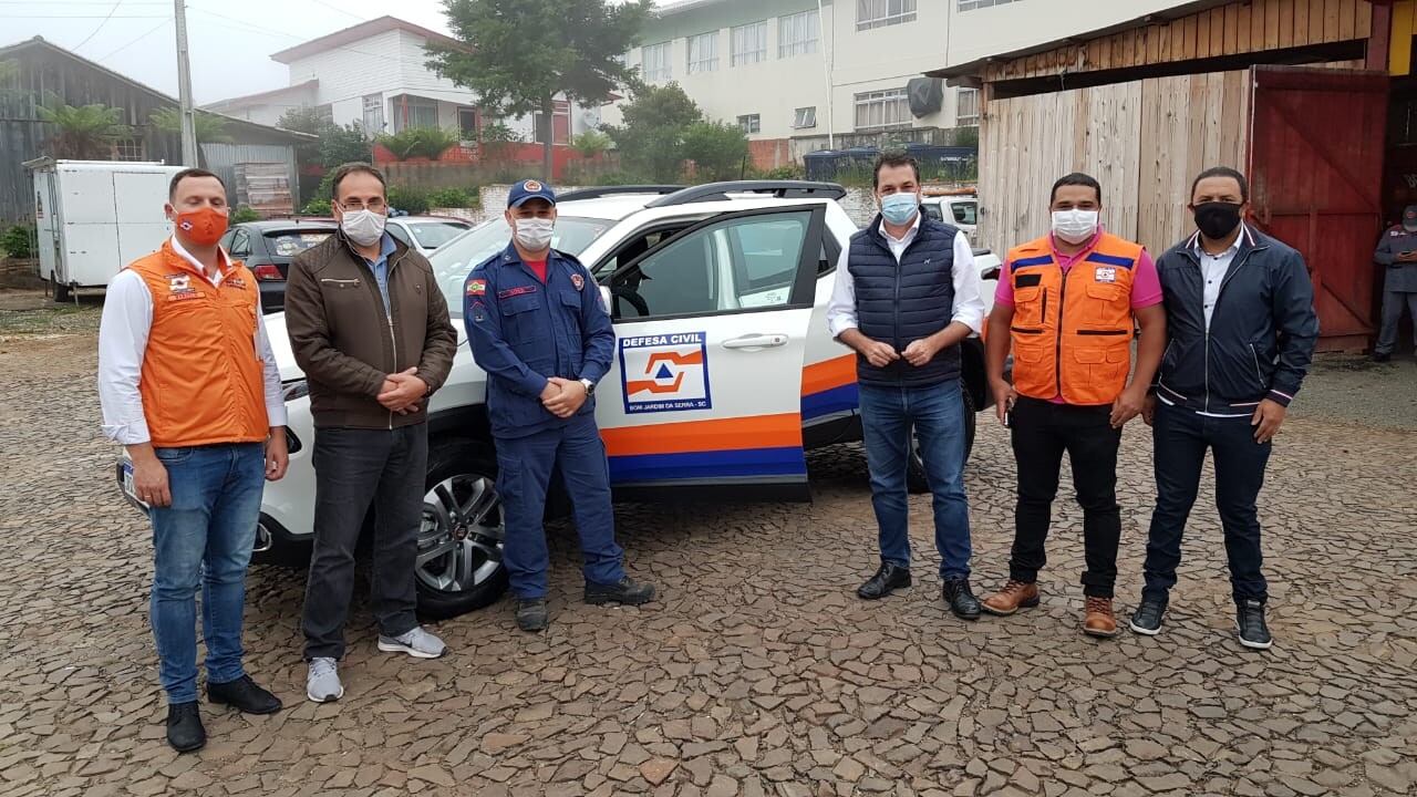 Defesa Civil de Bom Jardim da Serra ganha veículo. Foto: assessoria parlamentar.
