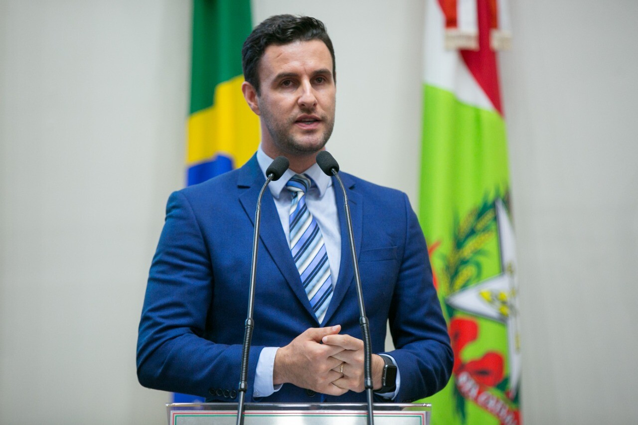 Deputado Felipe Estevão