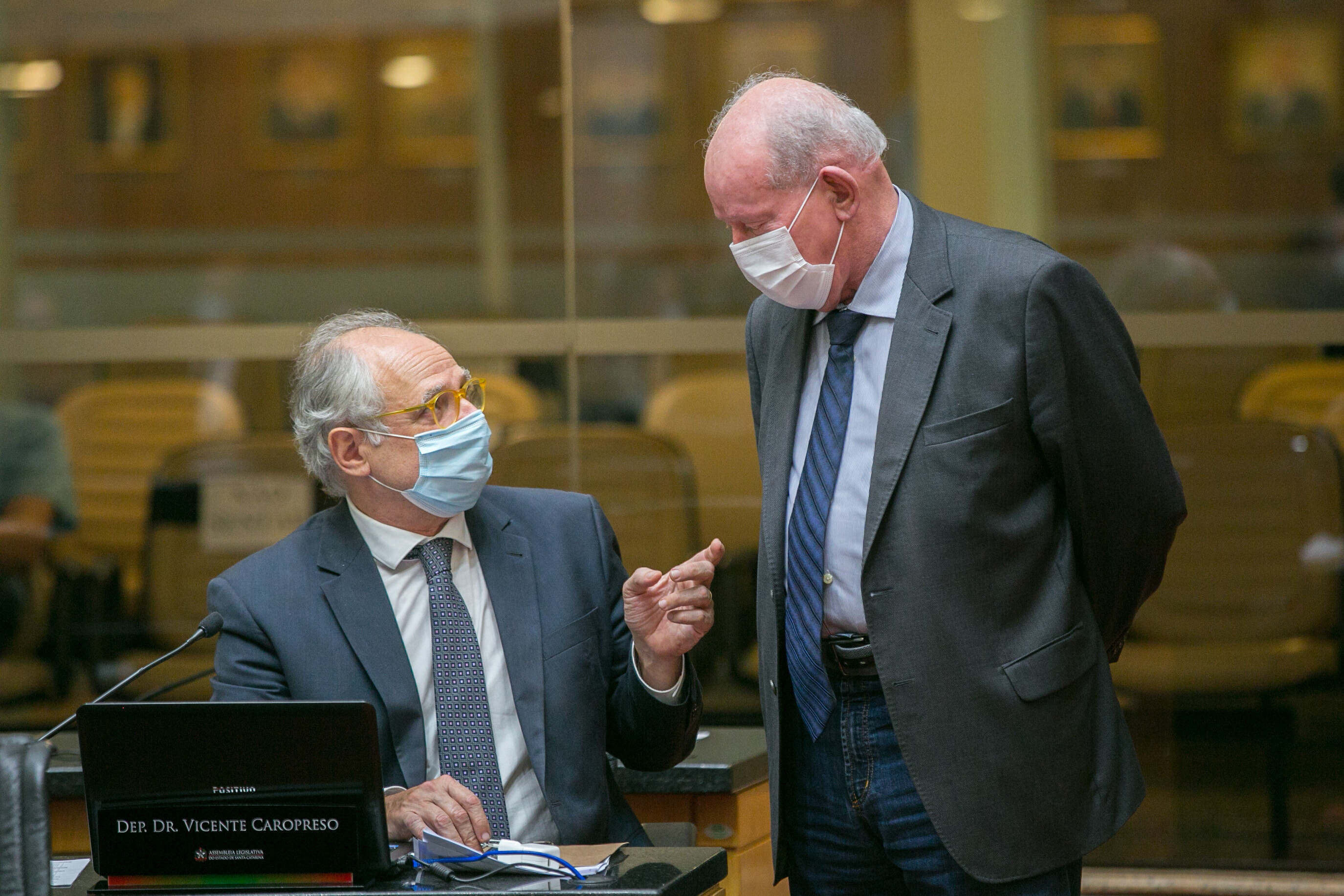 Deputados Dr. Vicente Caropreso e Marcos Vieira, relator da Lei Orçamentária Anual (LOA) para 2021