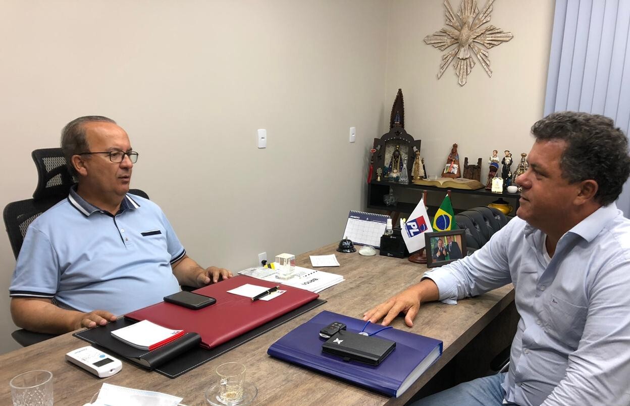 Deputado Ivan Naatz teve reunião com o senador Jorginho Mello: recursos confirmados. FOTO: Divulgação