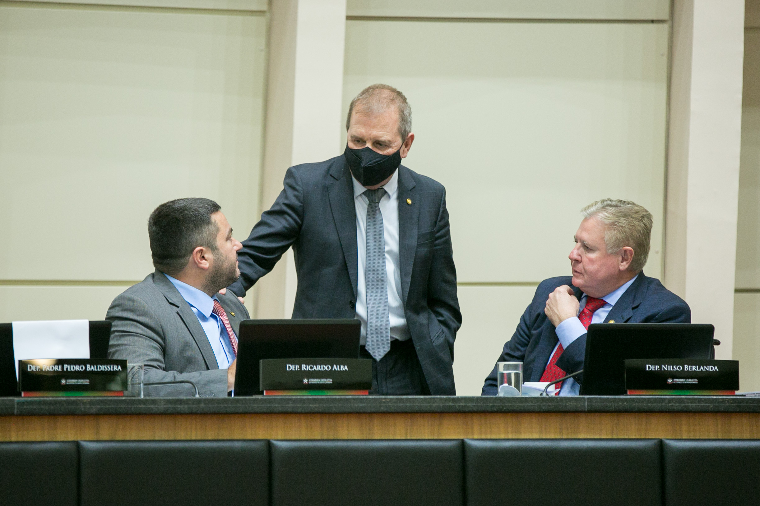 Deputado Ricardo Alba (PSL), Deputado Maurício Eskudlark (PL) e Deputado Nilso Berlanda (PL)