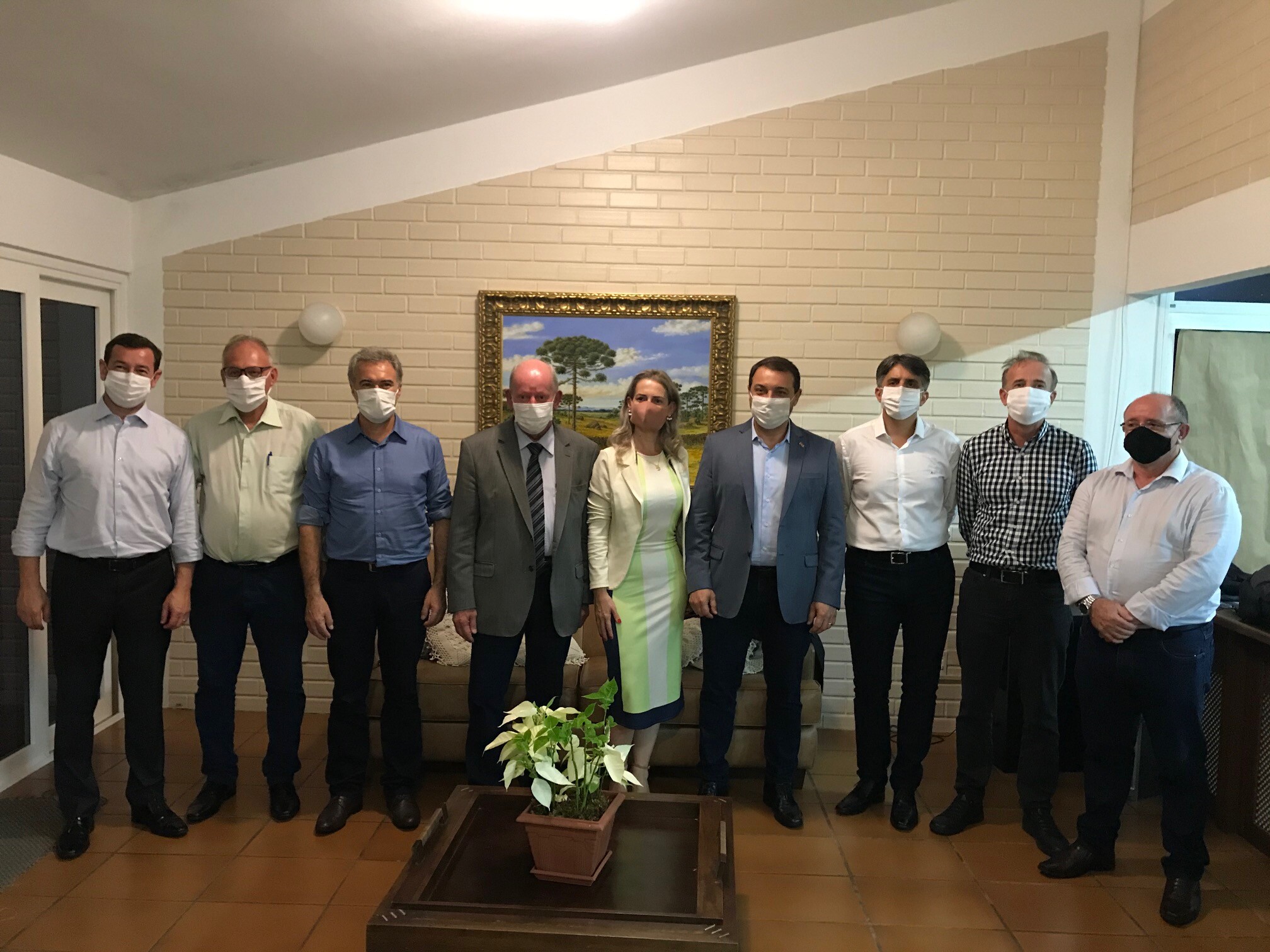 Marcos Vieira leva demandas do Grande Oeste ao governador