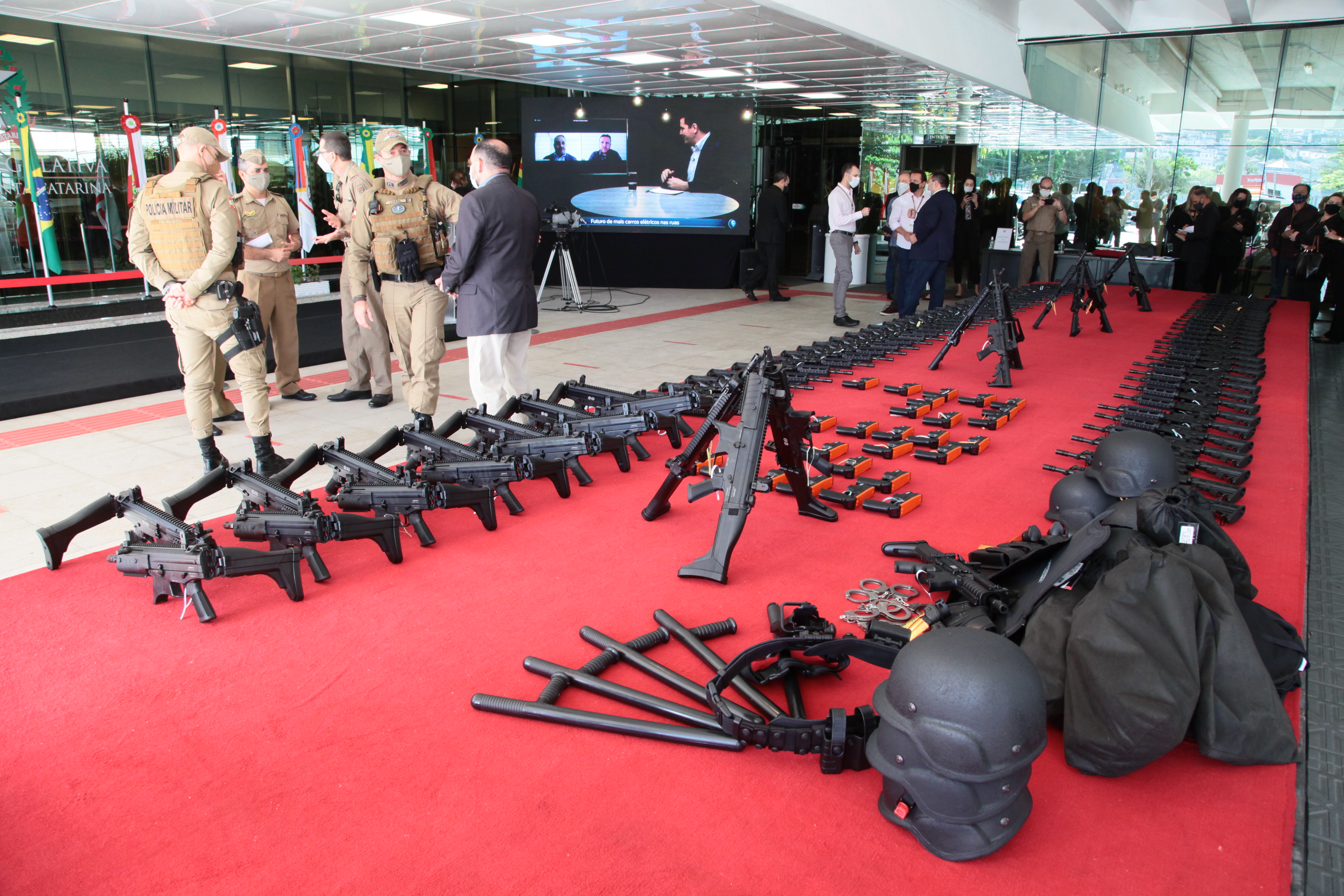 Solenidade de Entrega de Equipamentos à Polícia Militar de SC