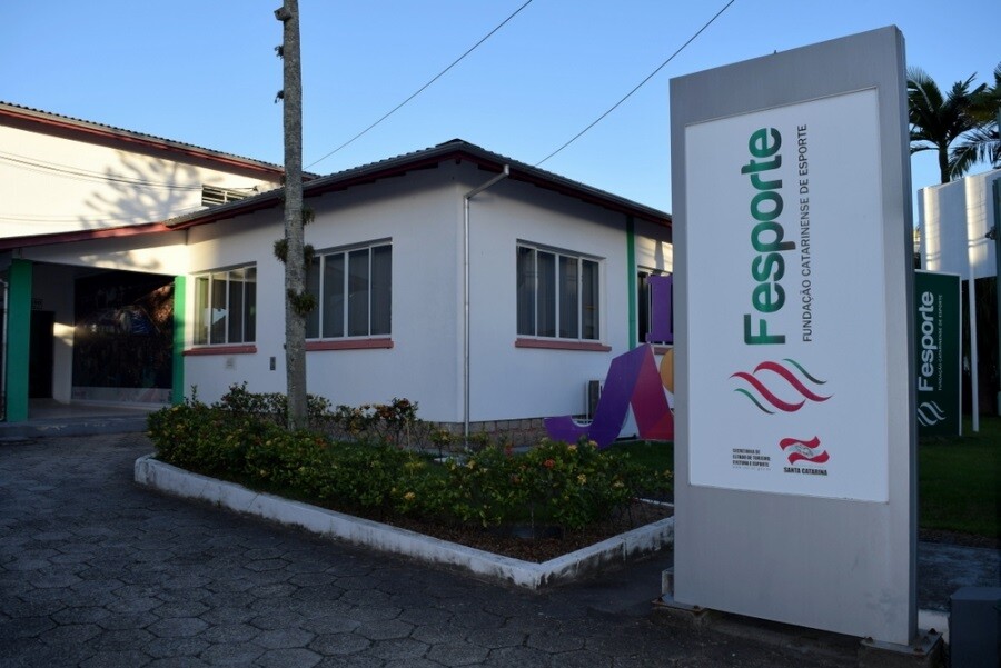 Evento debate equiparação salarial para servidores da FCC, Fesporte e Santur