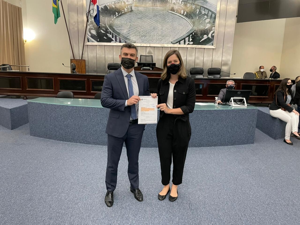 Deputado Bruno Souza e deputada Cibele Moura, na Assembleia Legislativa de Alagoas, em Maceió