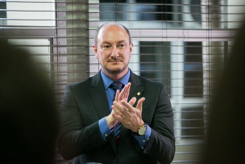 Deputado Mauro De Nadal, autor da lei, comemora benefício do documento