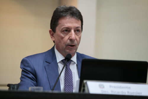 Julgamento de Moisés no caso dos respiradores será no dia 7 de maio