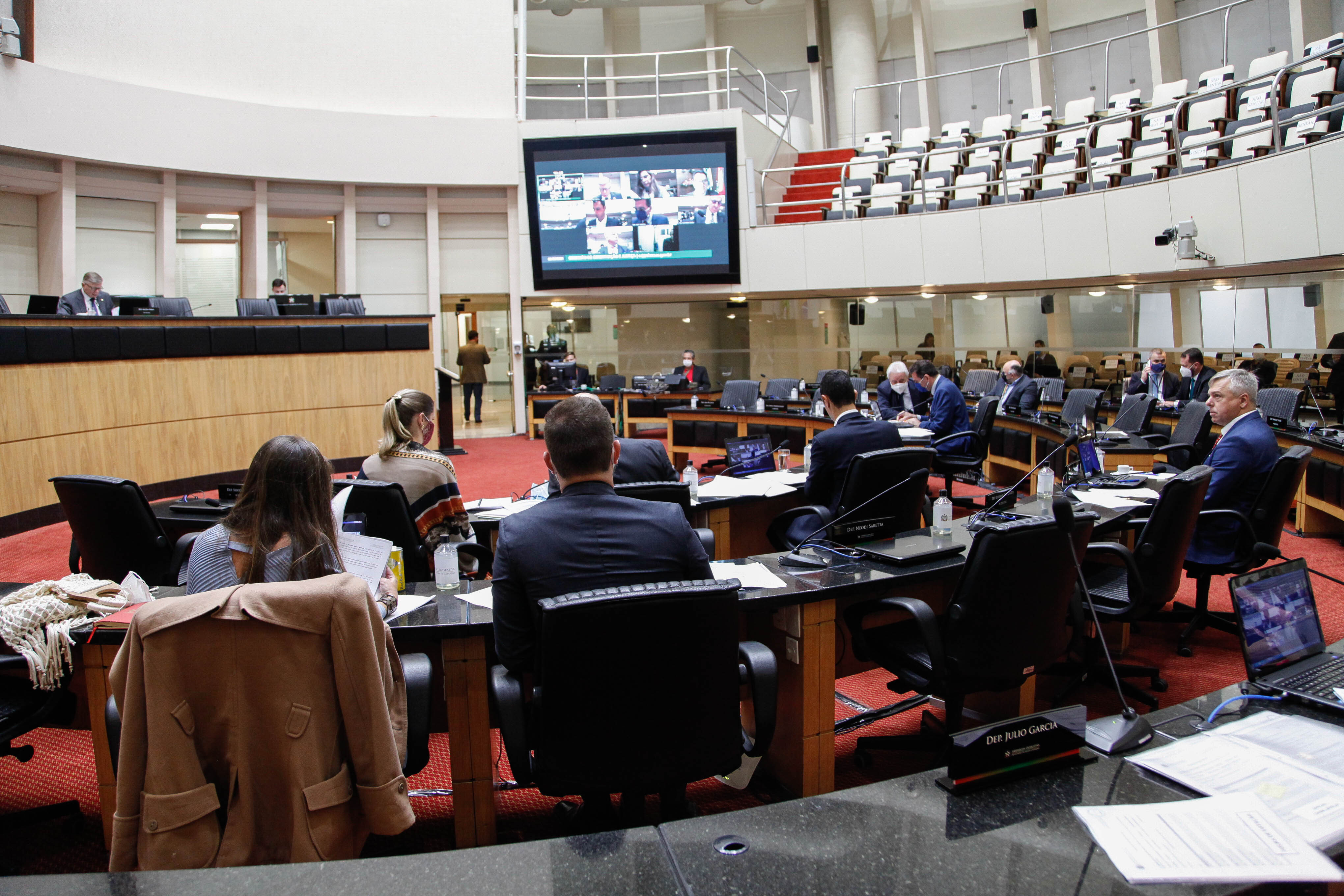 Plenário vai votar admissibilidade do auxílio emergencial de SC