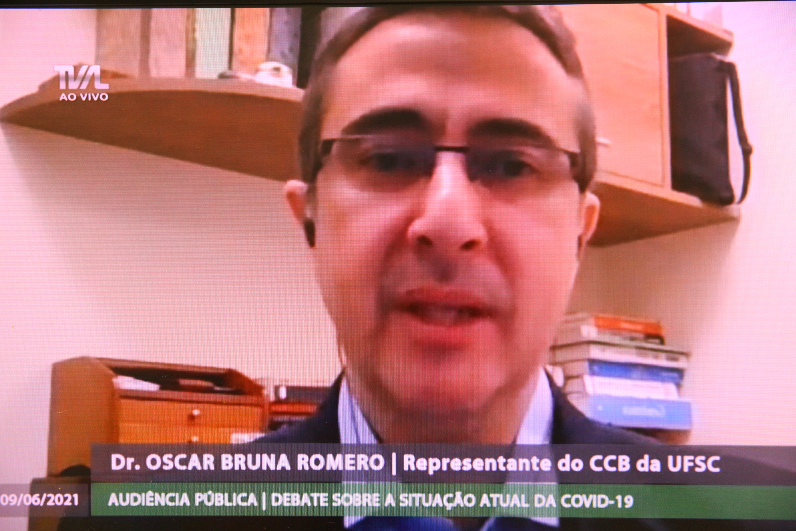 Comissão de Saúde - A situação atual no combate à pandemia do Covid-19 e a compra de insumos - Dr Oscar Bruna Romero 9 representante do CCB da UFSC).