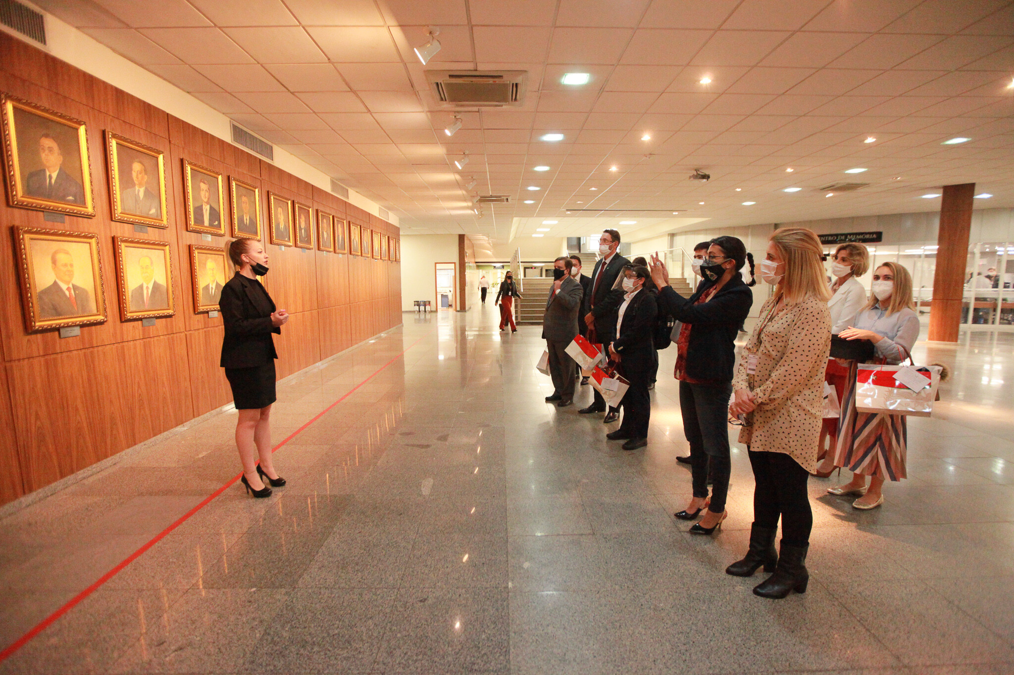Grupo visitou dependências da Assembleia Legislativa