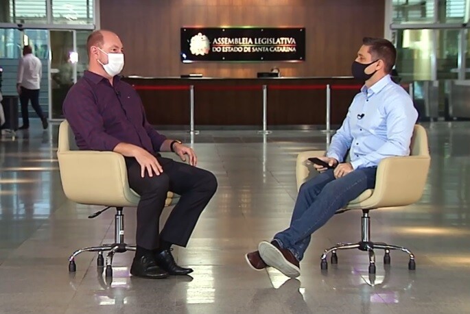 Presidente da Alesc participa do programa “Fala, Deputado!”. FOTO: Reprodução/TVAL