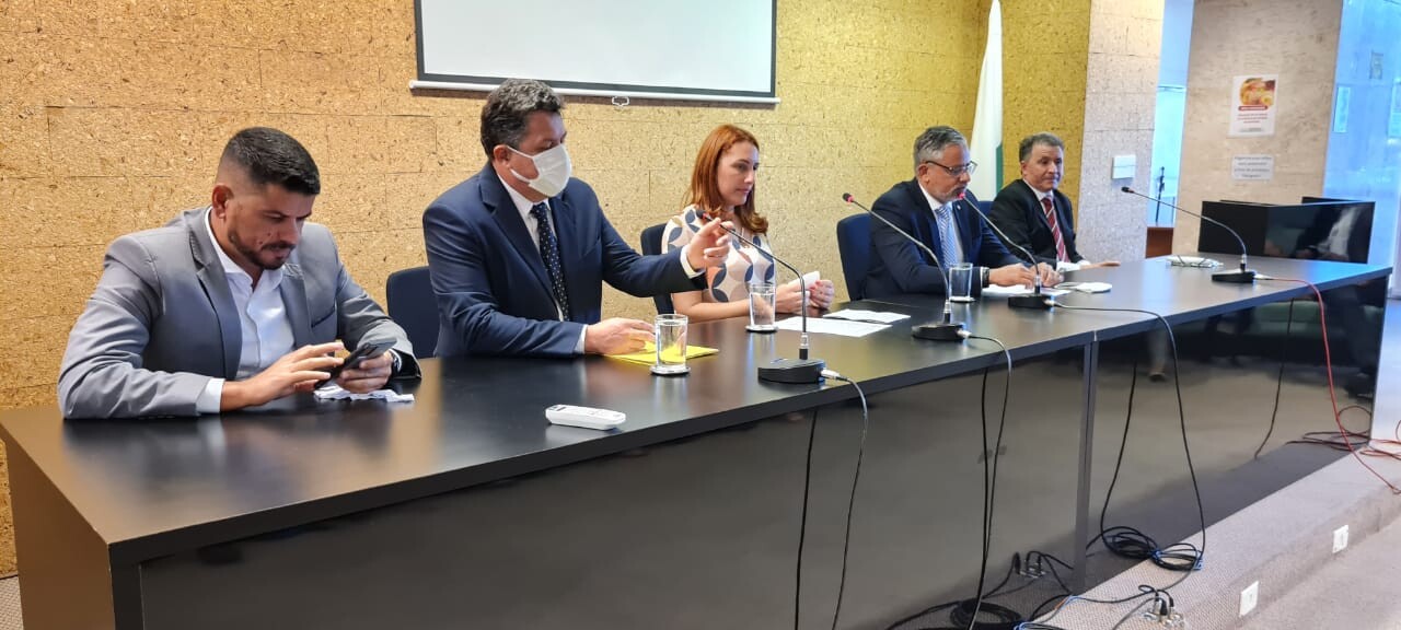 Naatz trata sobre turismo e situação precária da BR-470 em Brasília