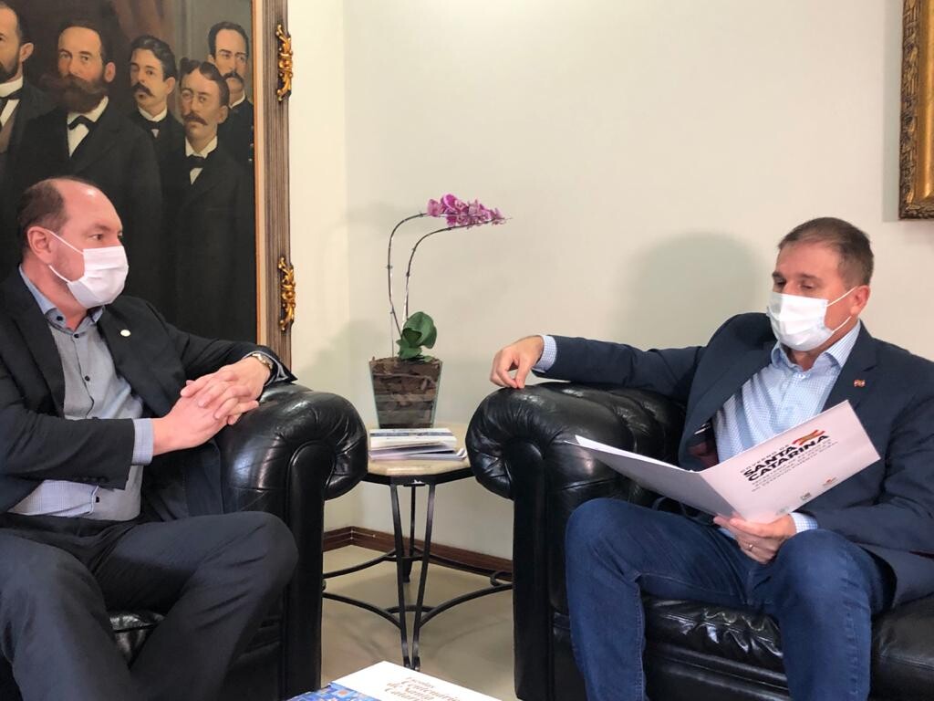 Presidente da Alesc recebe projeto de implantação de internet no meio rural