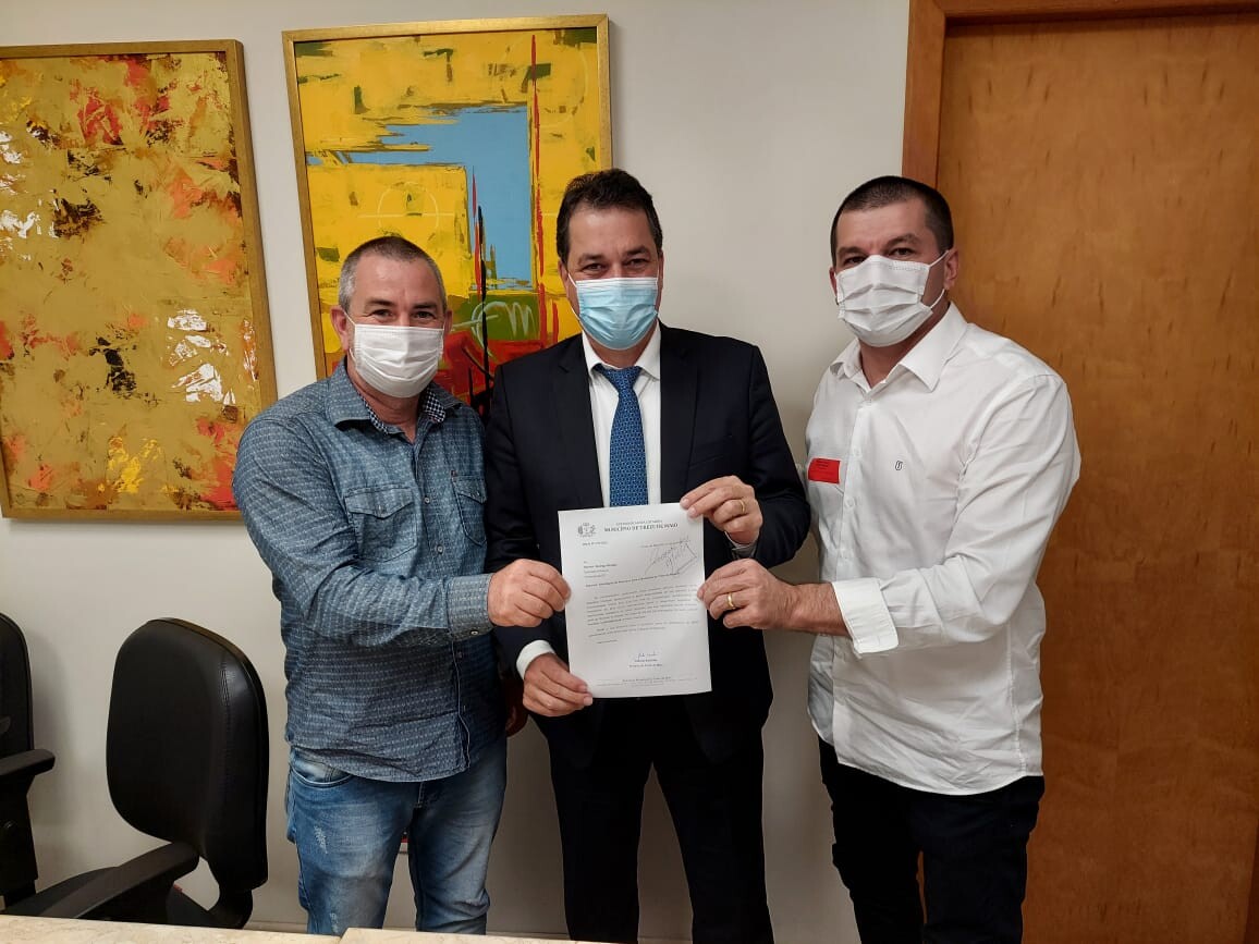 Minotto recebe prefeito e vice de Treze de Maio