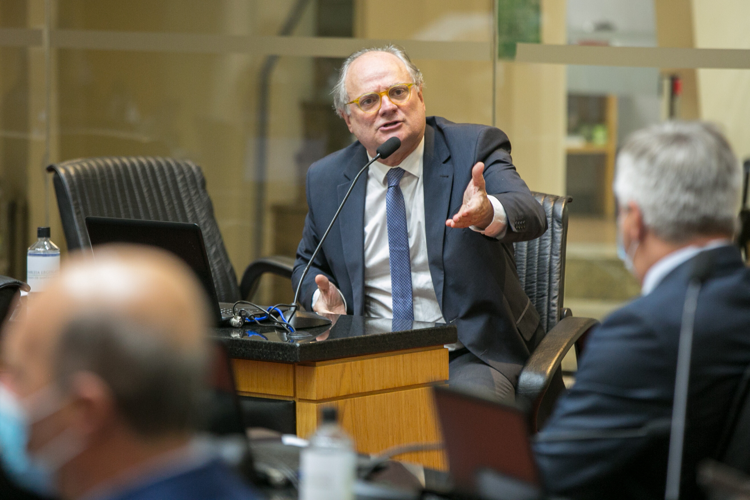Dr. Vicente vota contra veto a recursos para rodovias federais
