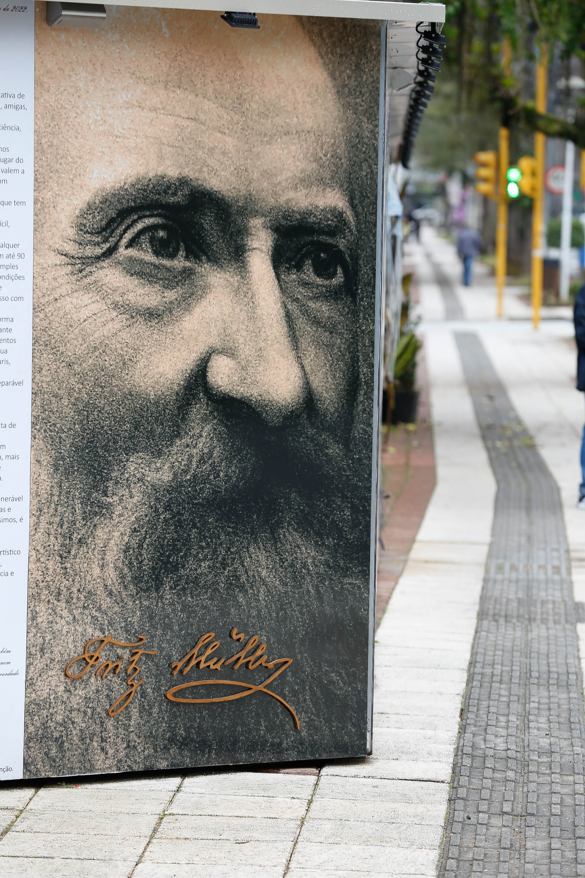 Galeria de Fritz Müller a Céu Aberto na Alameda Rio Branco/Blumenau
