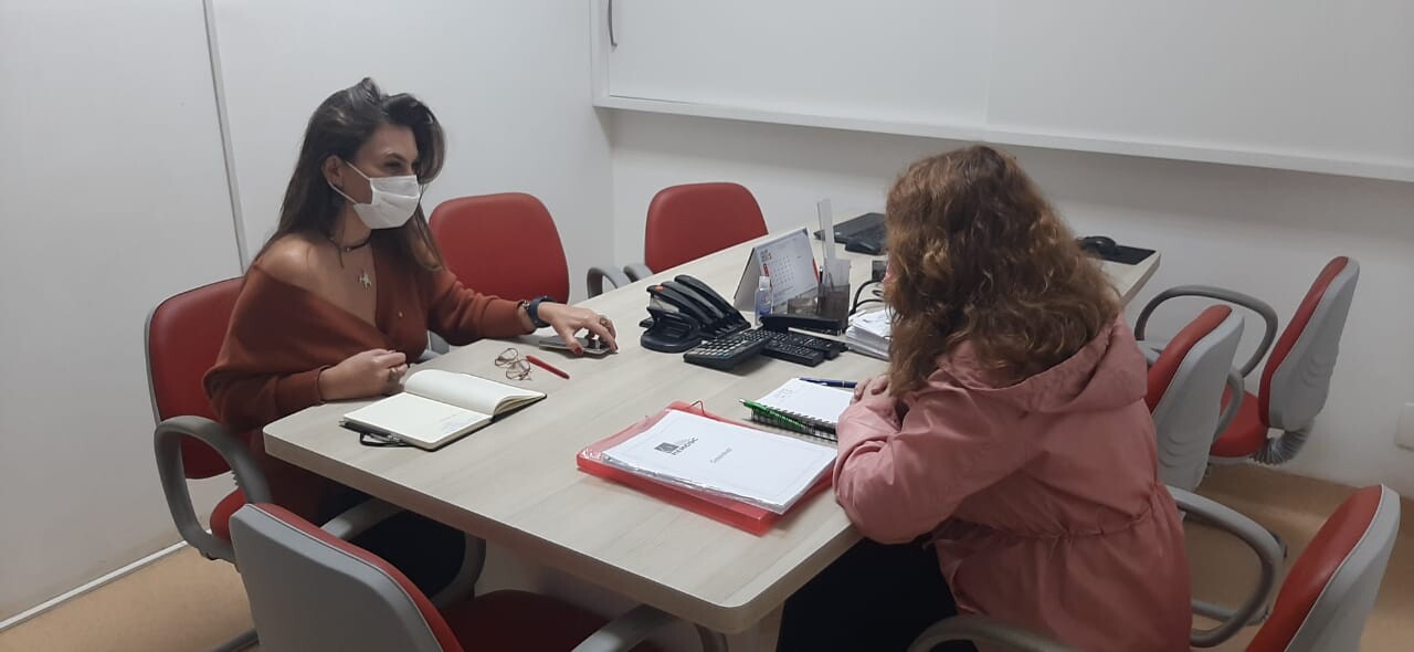 Paulinha empreende esforços para reabertura do Hemosc de Canoinhas