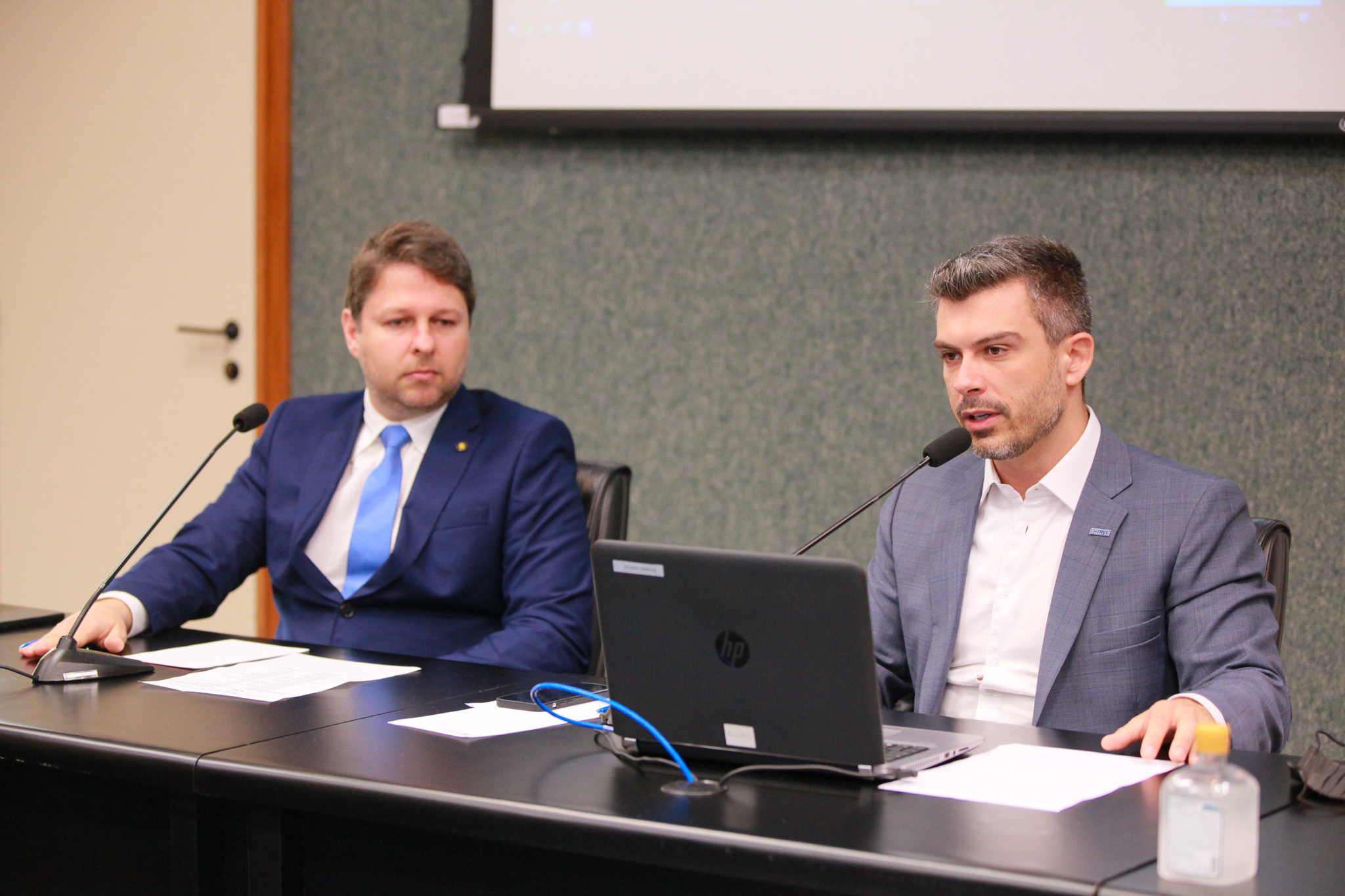 Deputado Tiago Bolan Frigo (PSL) - Deputado Bruno Souza (NOVO)