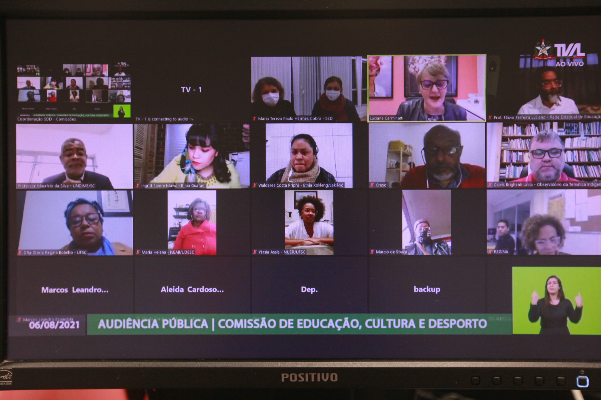 Audiência pública da Alesc discutiu a implantação da legislação de 2008 nas escolas catarinenses