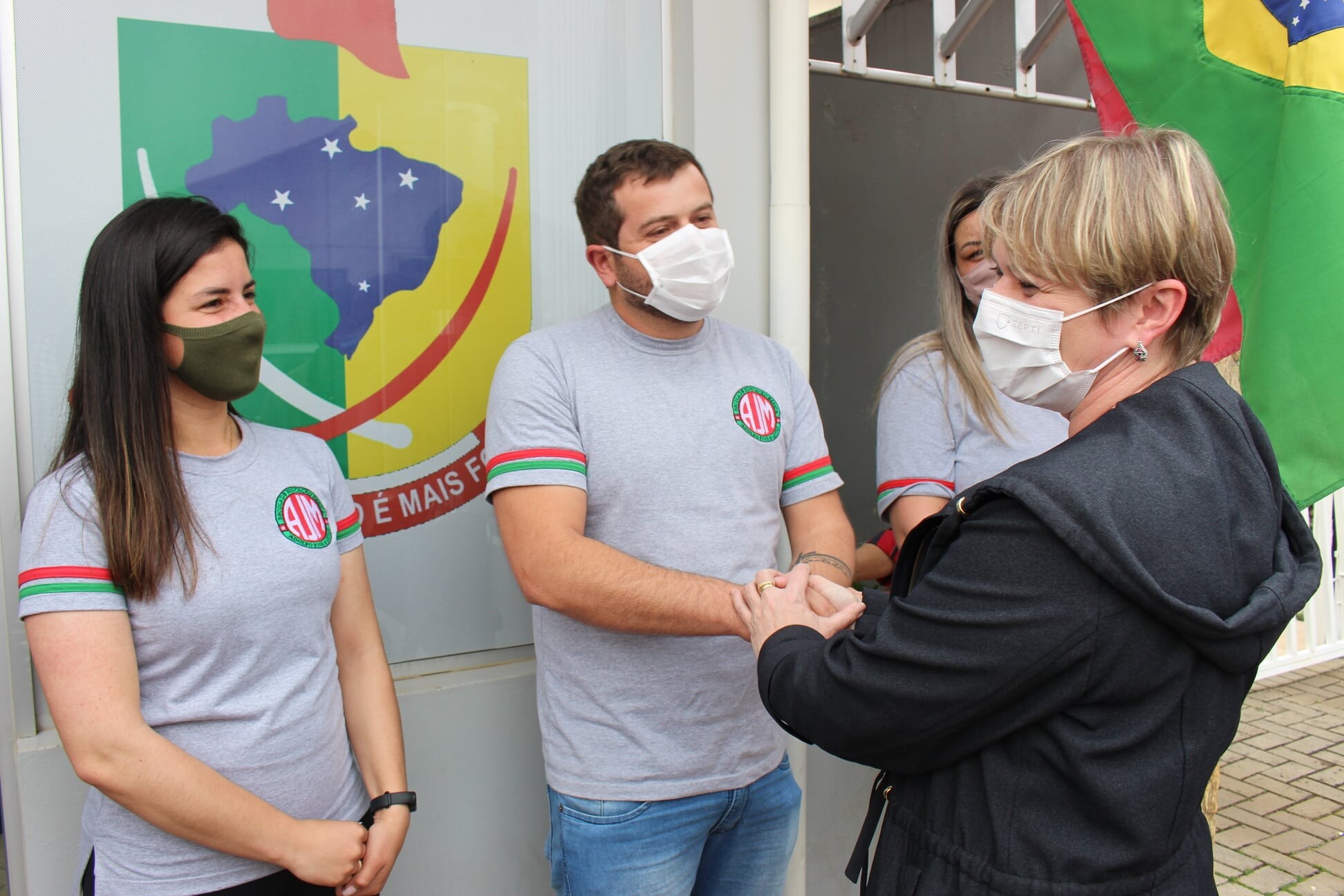 Luciane visita 10 municípios na última semana