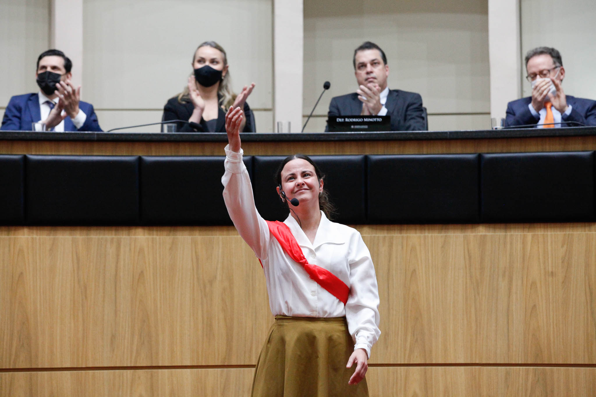 Sessão Especial aos 200 anos de Anita Garibaldi, Lize Souza interpretando Anita