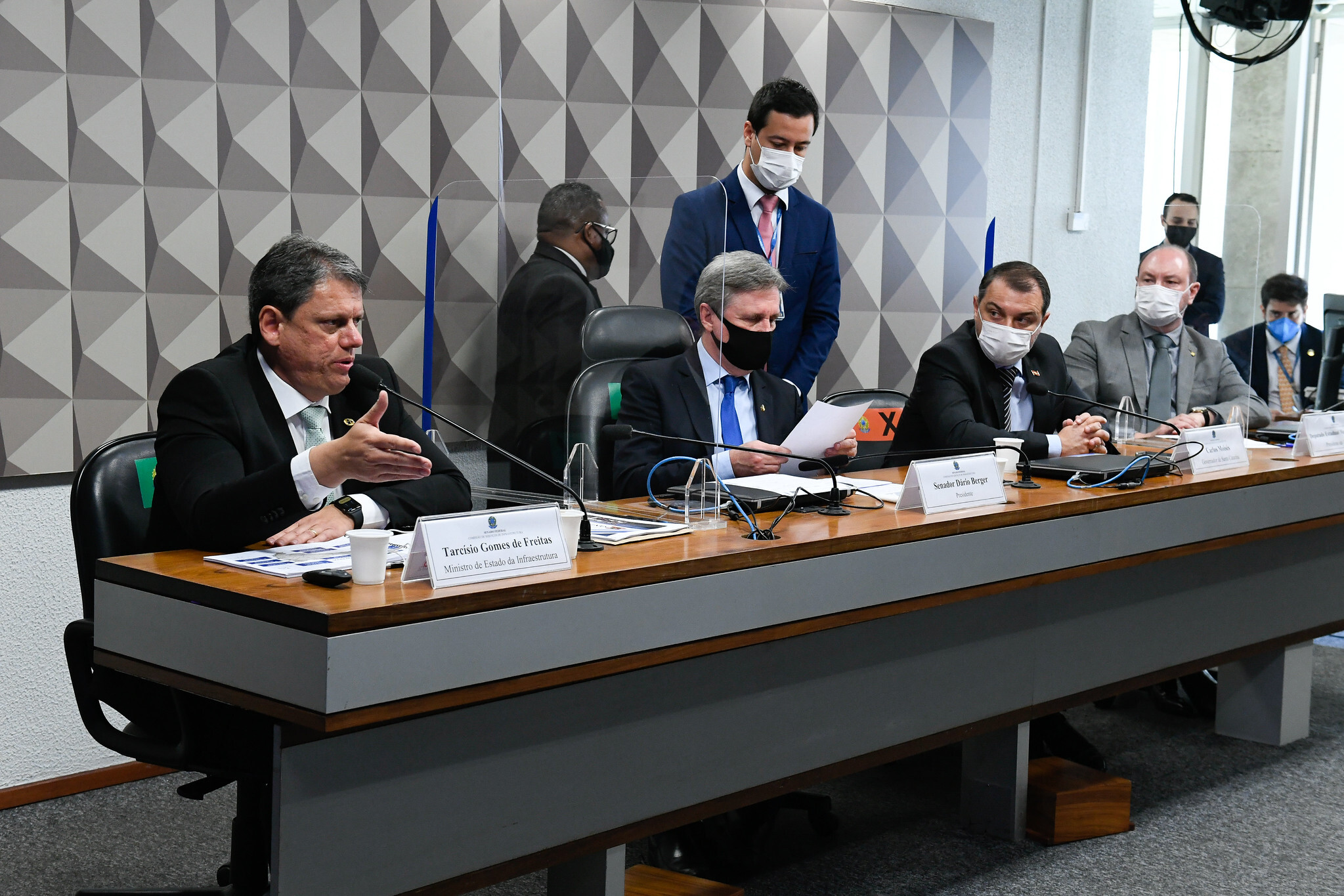 Mauro de Nadal acompanha anúncios do ministro da Infraestrutura para SC
