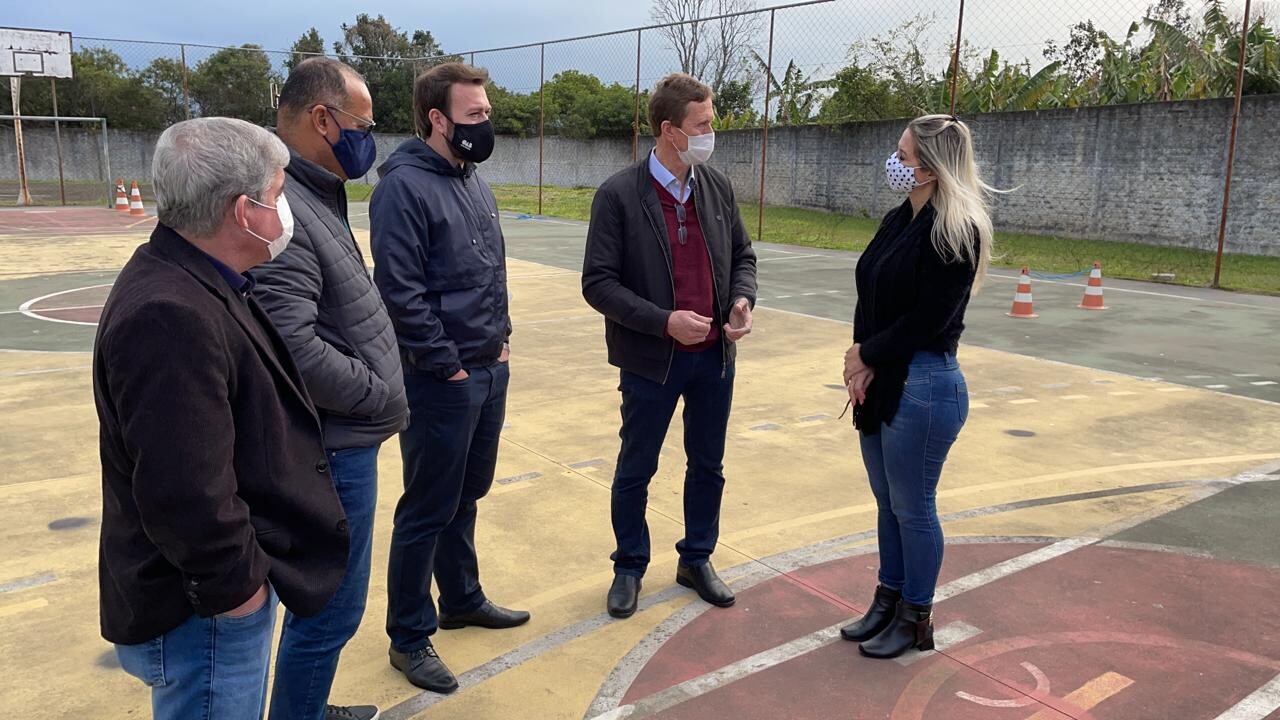 Weber visita escolas estaduais em Imbituba