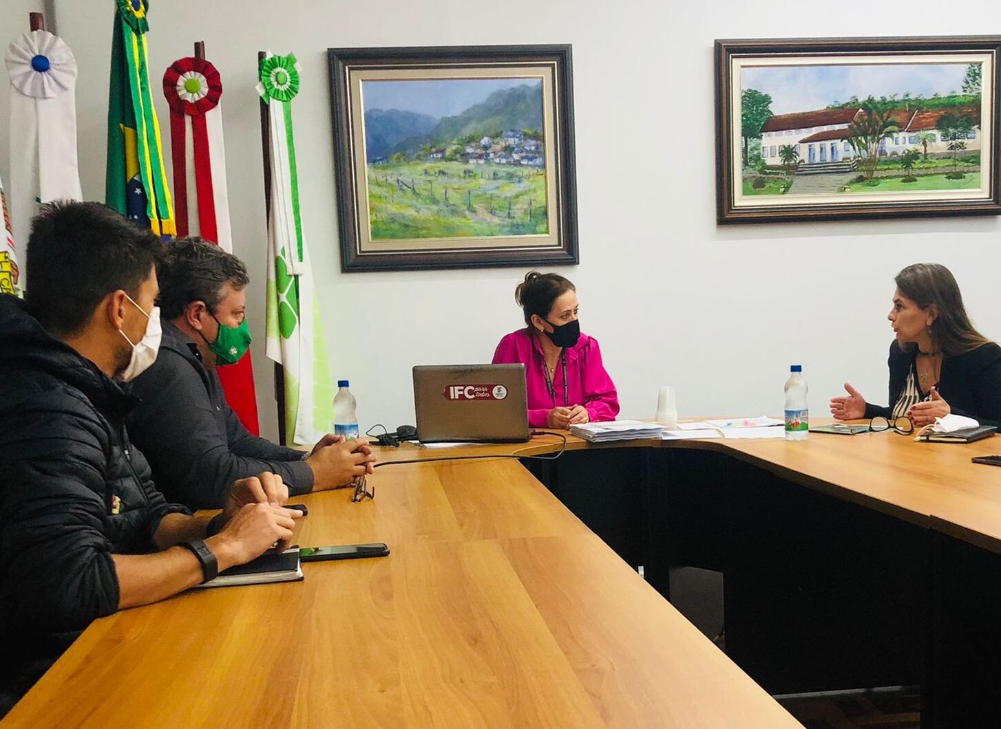 Em Camboriú, deputada Paulinha visita o IFC