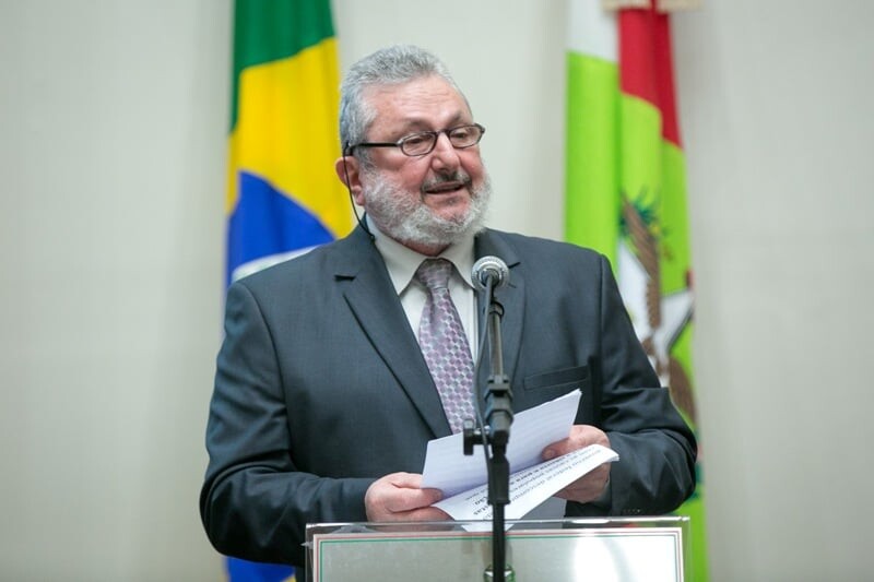 Padre Pedro responsabiliza homens que defendem agressores de mulheres