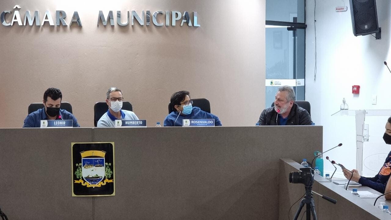 Padre Pedro participa de debate sobre impactos da extração de petróleo em SC