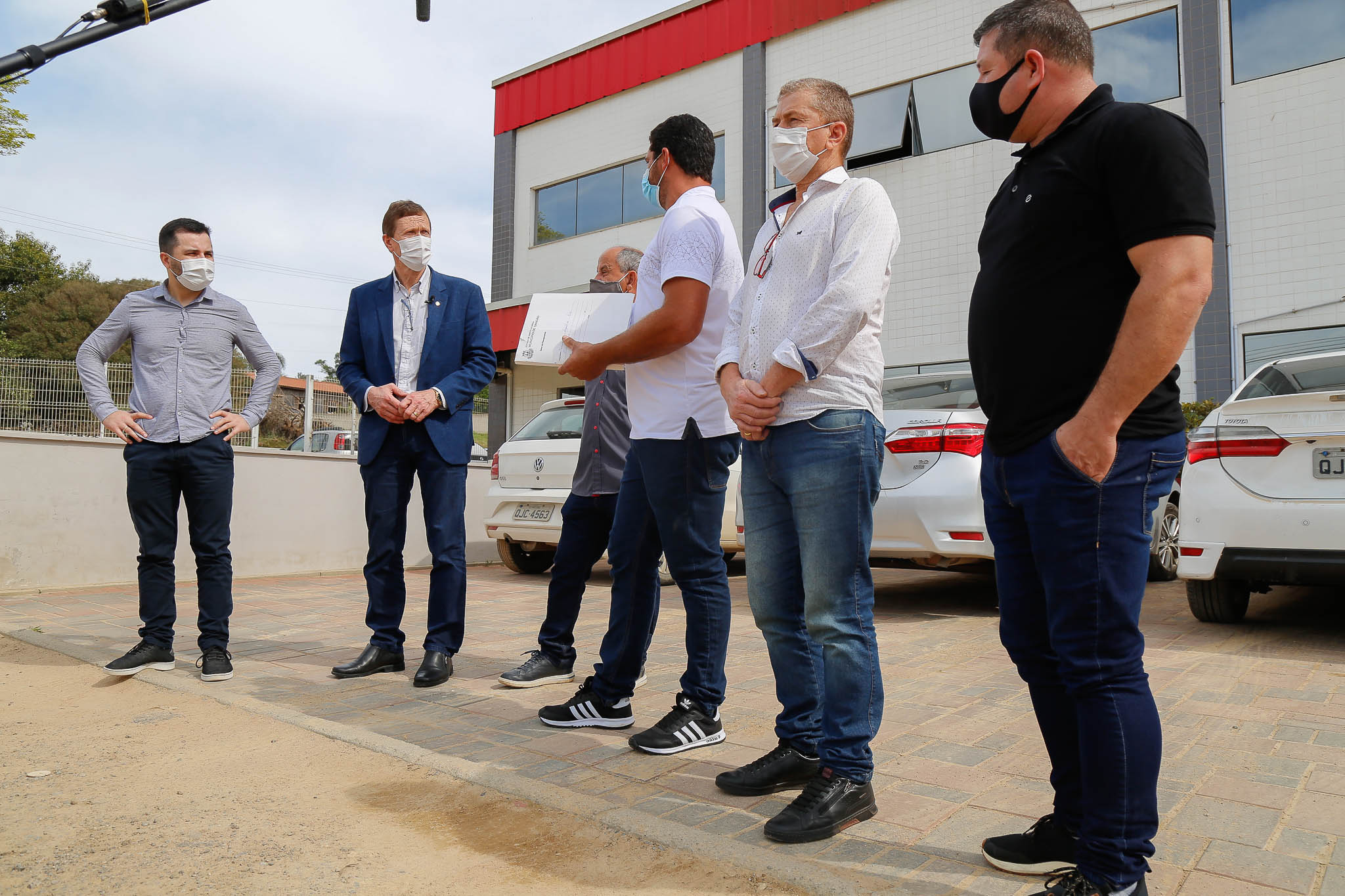 Deputado Volnei Weber (MDB) visita a empresa Rocha Alimentos