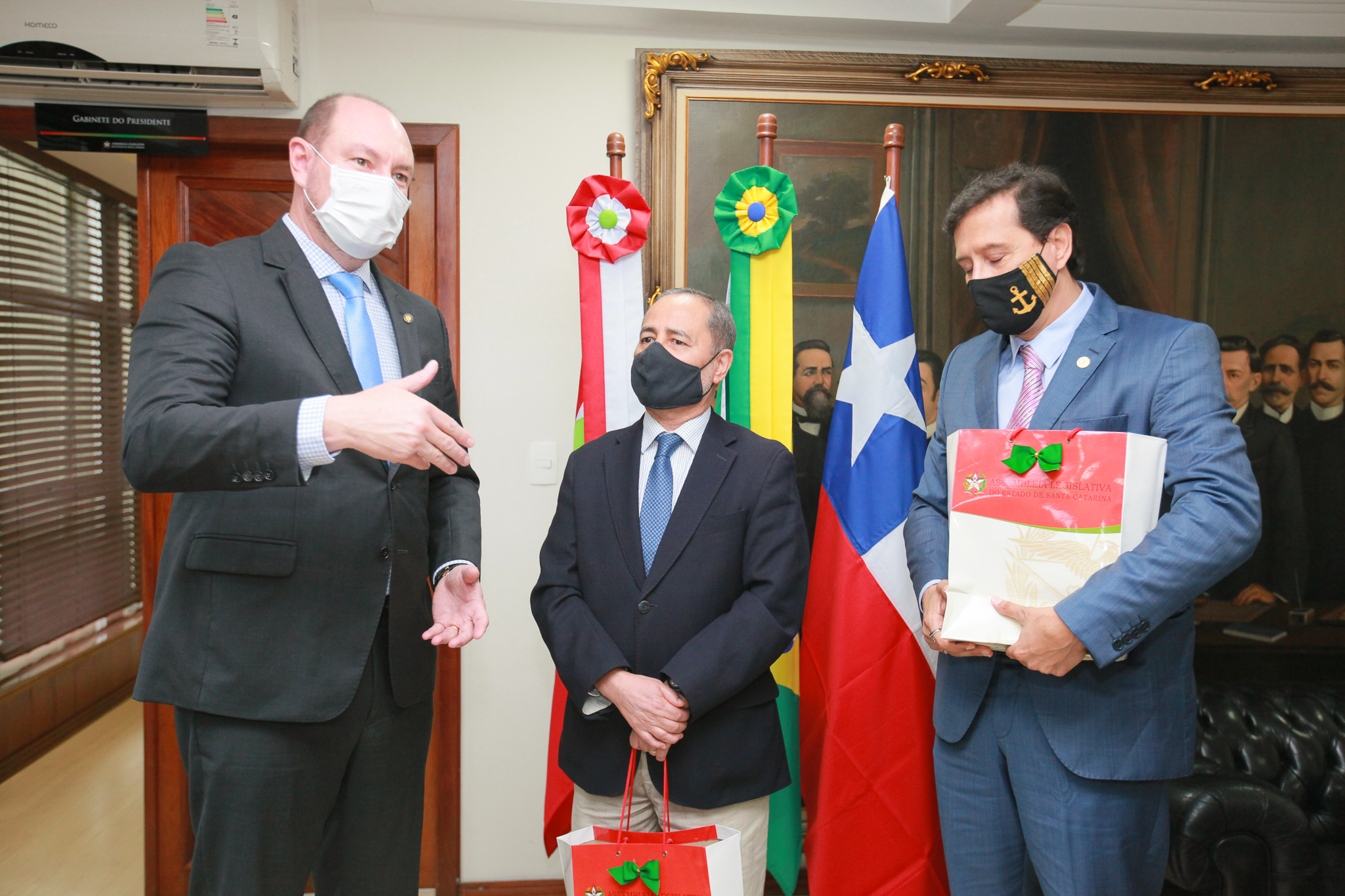 Deputado Mauro de Nadal (MDB), Cônsul Mário Arriagada, Cônsul honorário de SC, Carlos Alberto de Oliveira Júnior