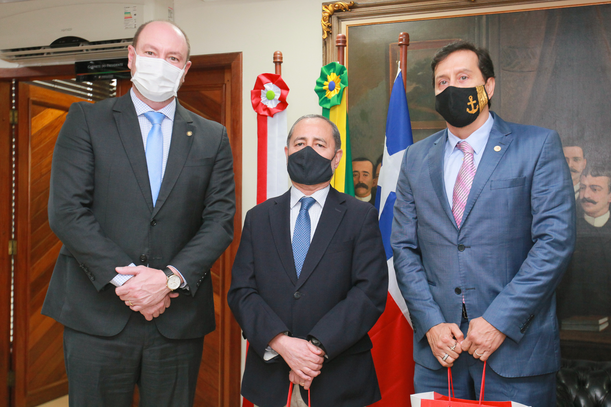 PRESIDÊNCIA – Deputado Mauro de Nadal recebe visita do Cônsul do Chile
