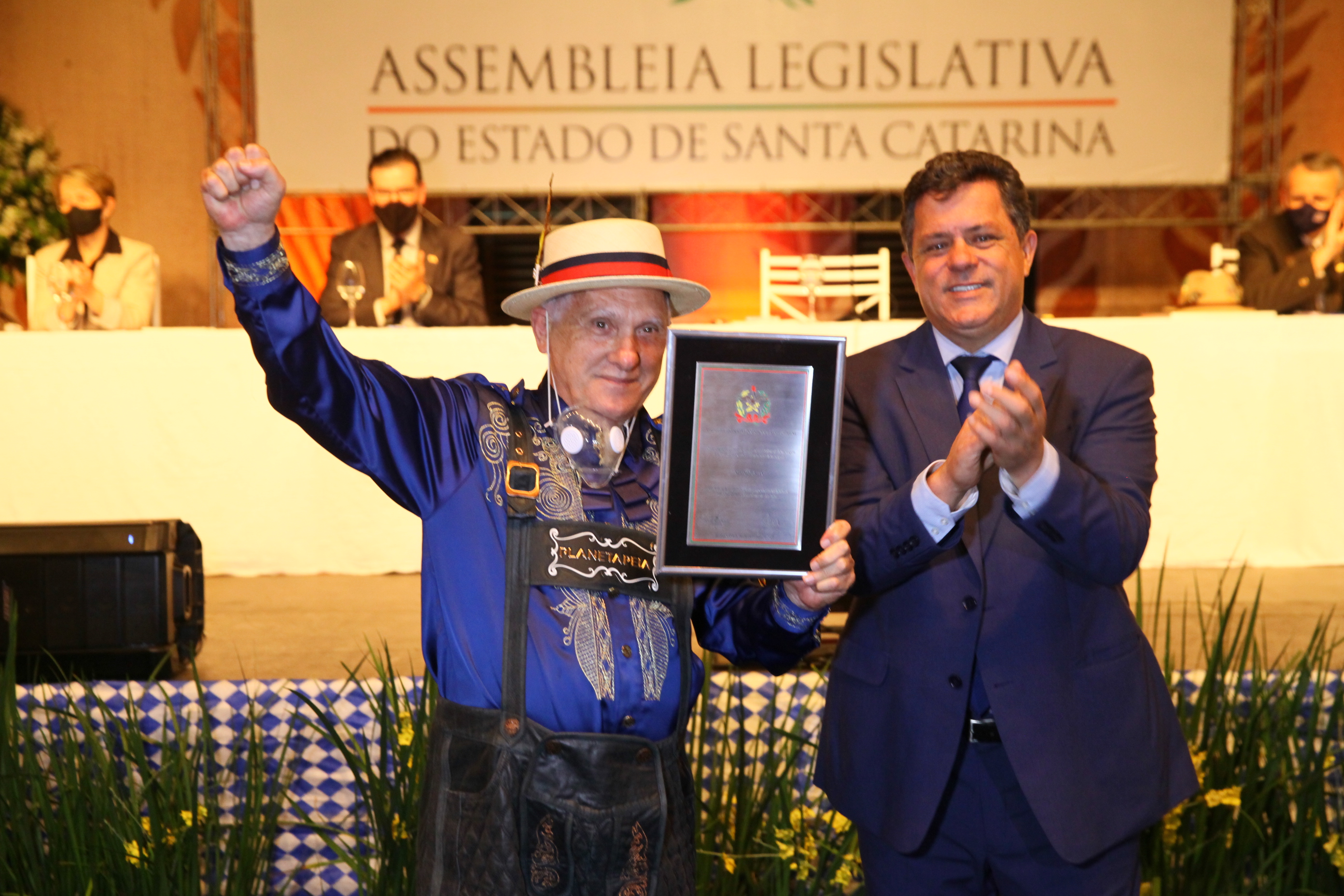 Sessão Solene Homenagem aos 37 anos de Fundação da Oktoberfest