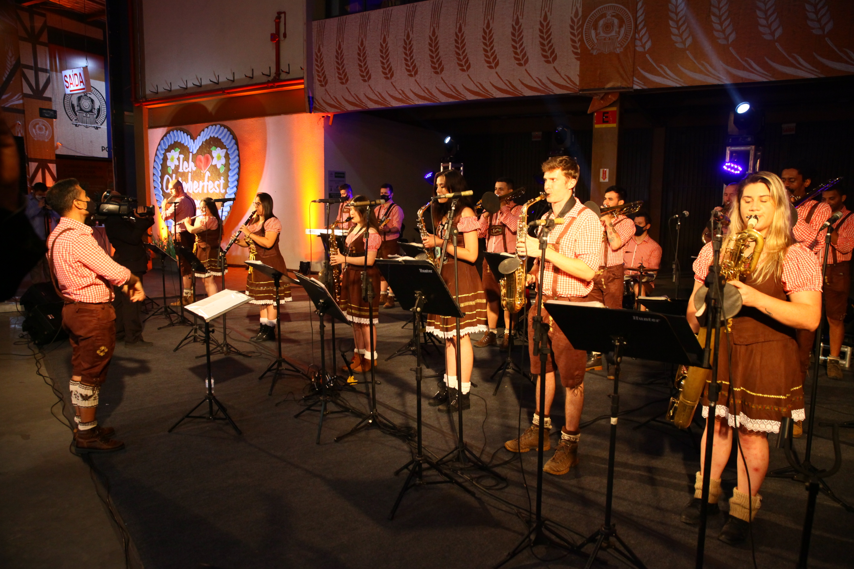 Sessão Solene Homenagem aos 37 anos de Fundação da Oktoberfest