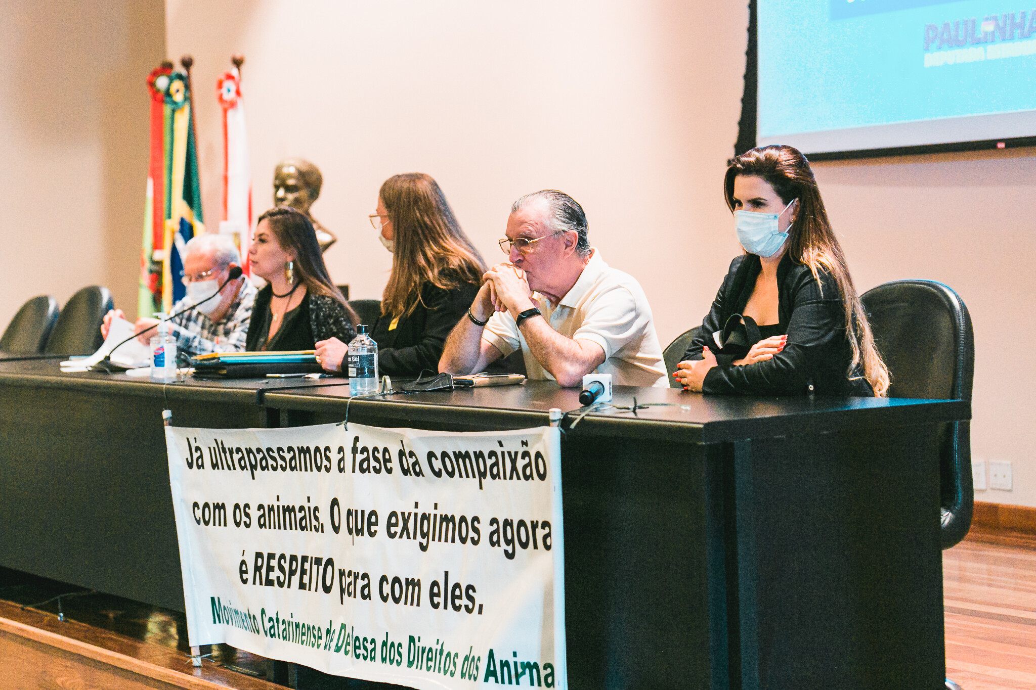 Reunião pela causa animal defende mais recursos e criação de diretoria
