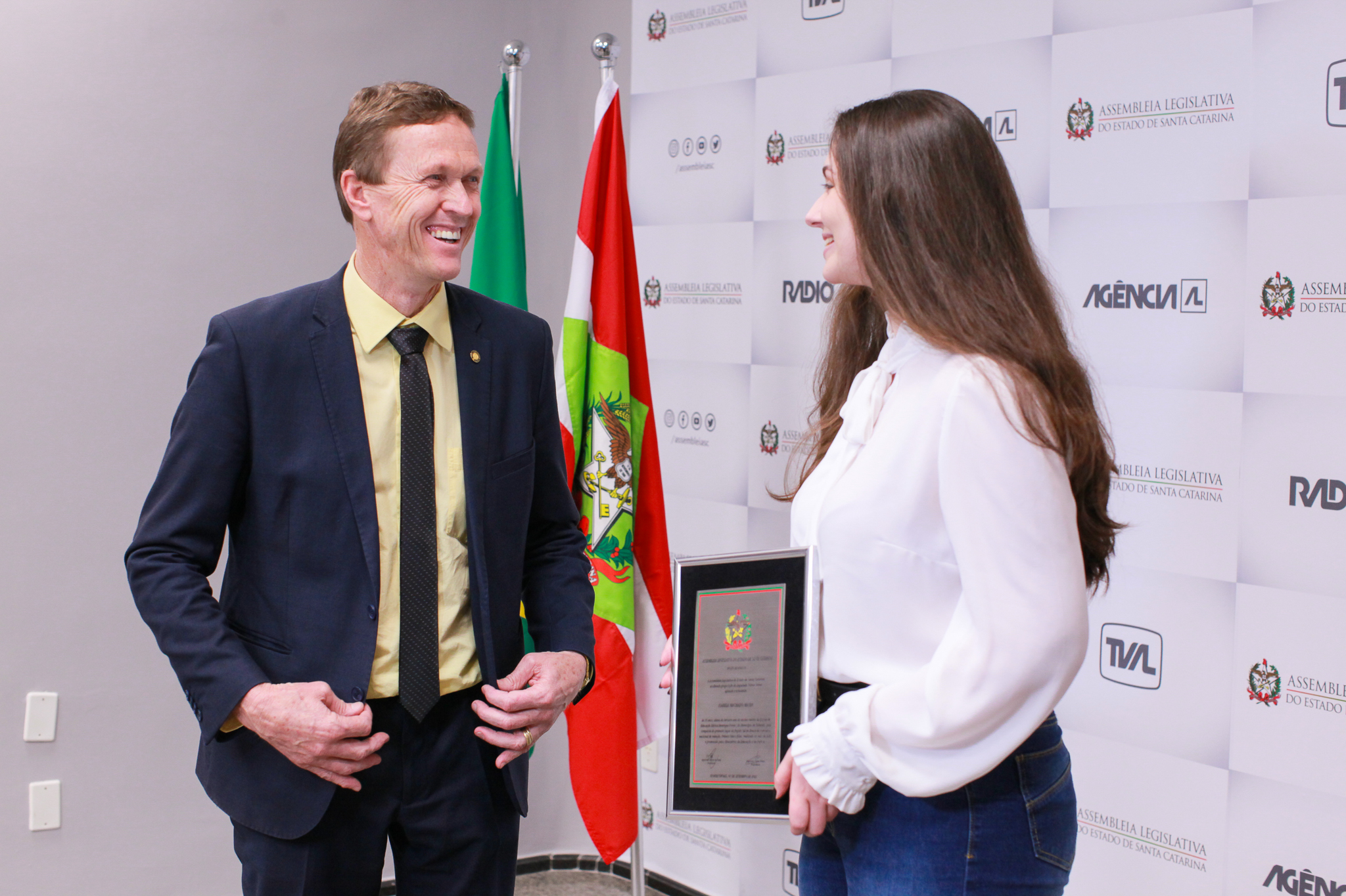 Deputado Volnei Weber (MDB) e Isabela Machado Mayer