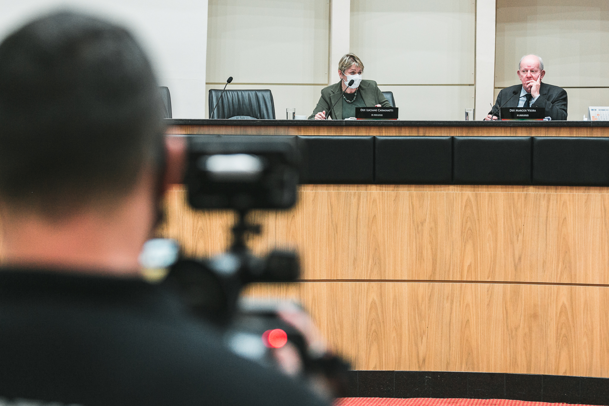Deputado Marcos Vieira (PSDB) -  Deputada Luciane Carminatti (PT)