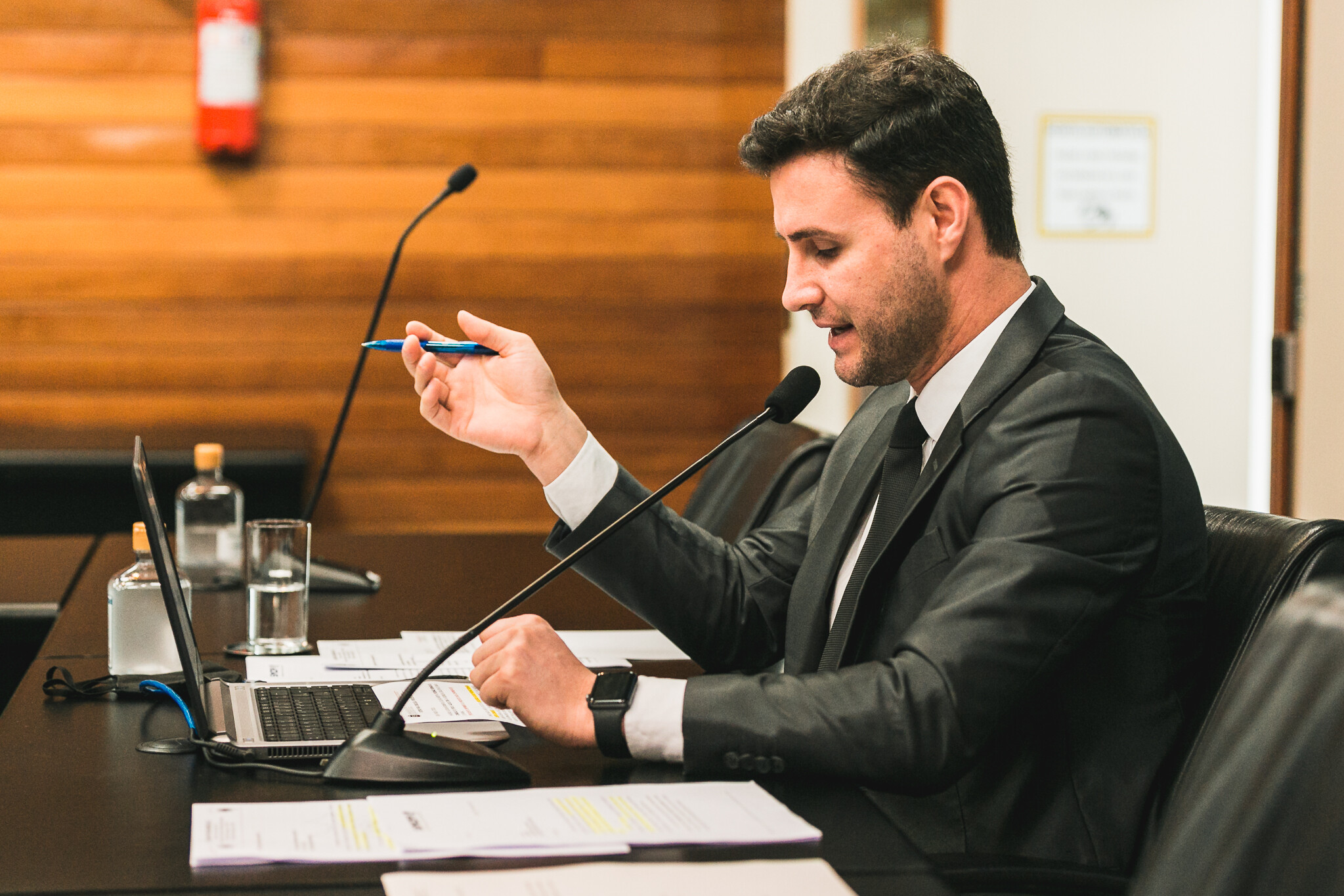 Deputado Felipe Estevão comandou a reunião