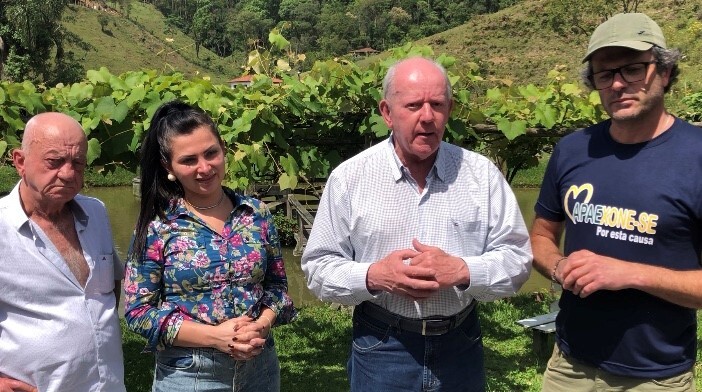 Marcos Vieira confirma asfalto entre Anitápolis e Santa Rosa de Lima