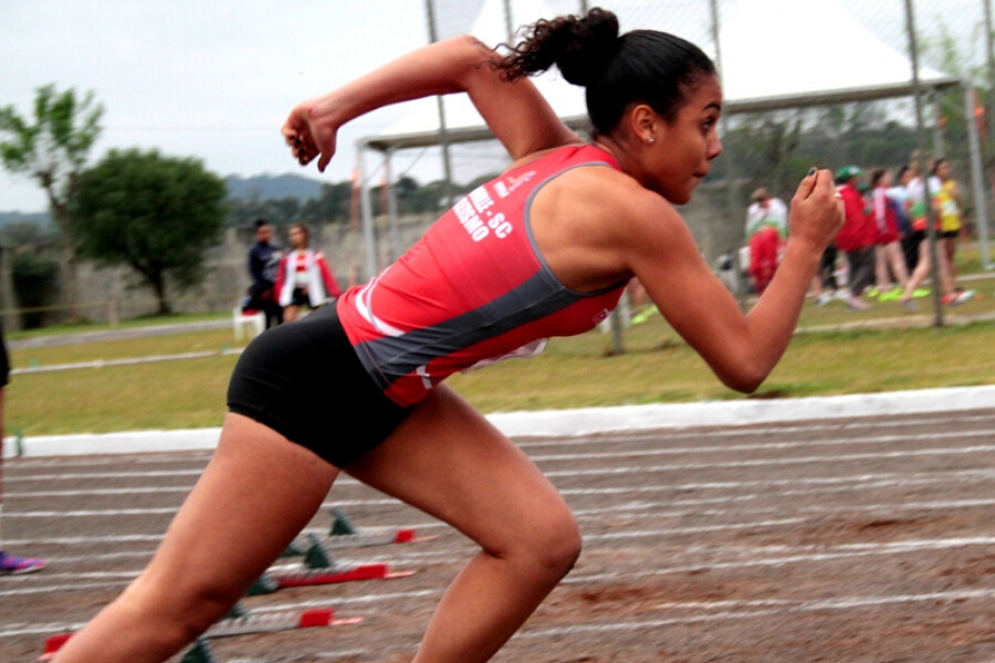 Bolsa será prioritária para atletas praticantes do esporte educacional. FOTO: Heron Queiroz/Ascom/Fesporte