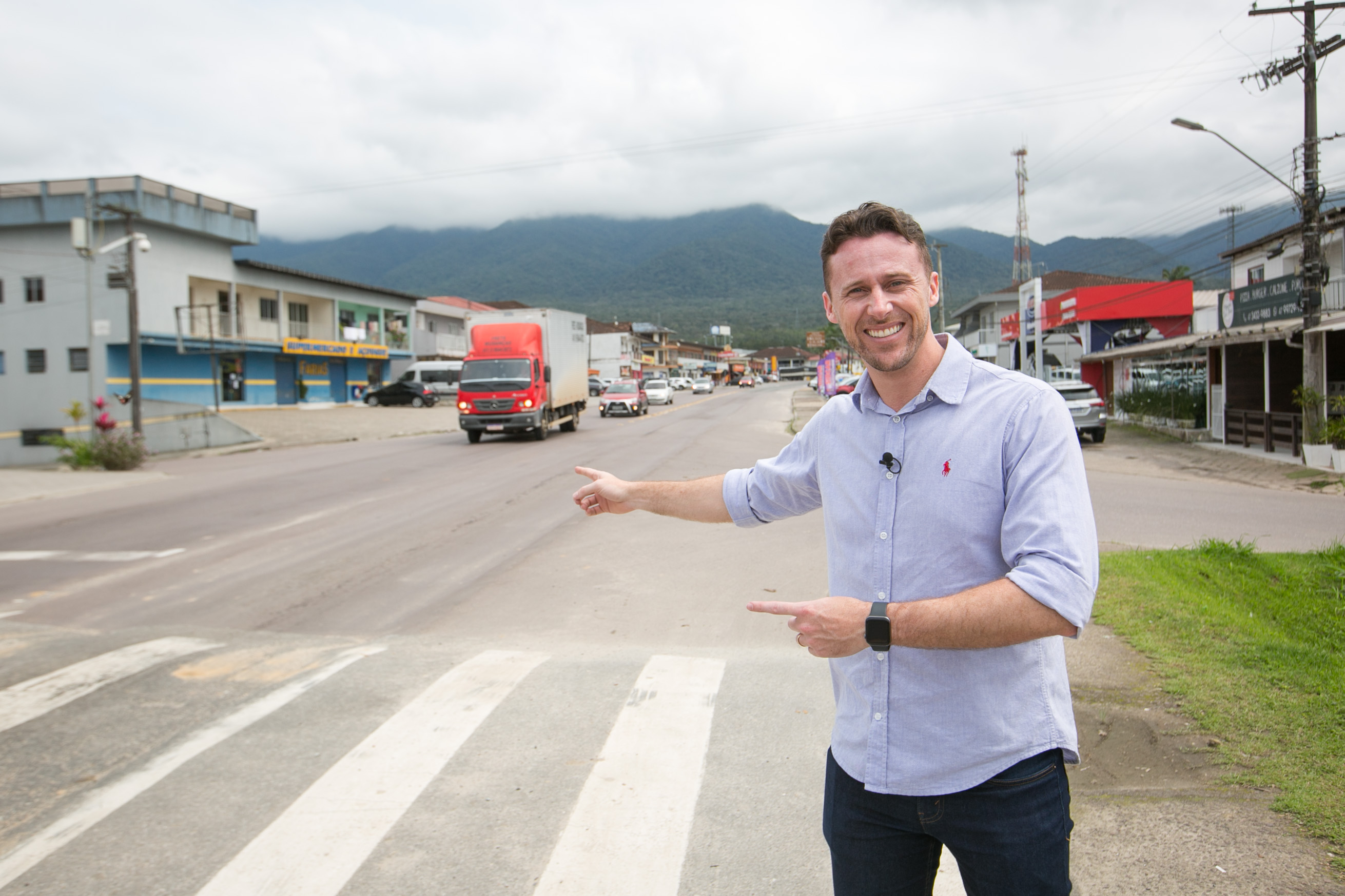 NA ESTRADA – Deputado Fernando Krelling (MDB)