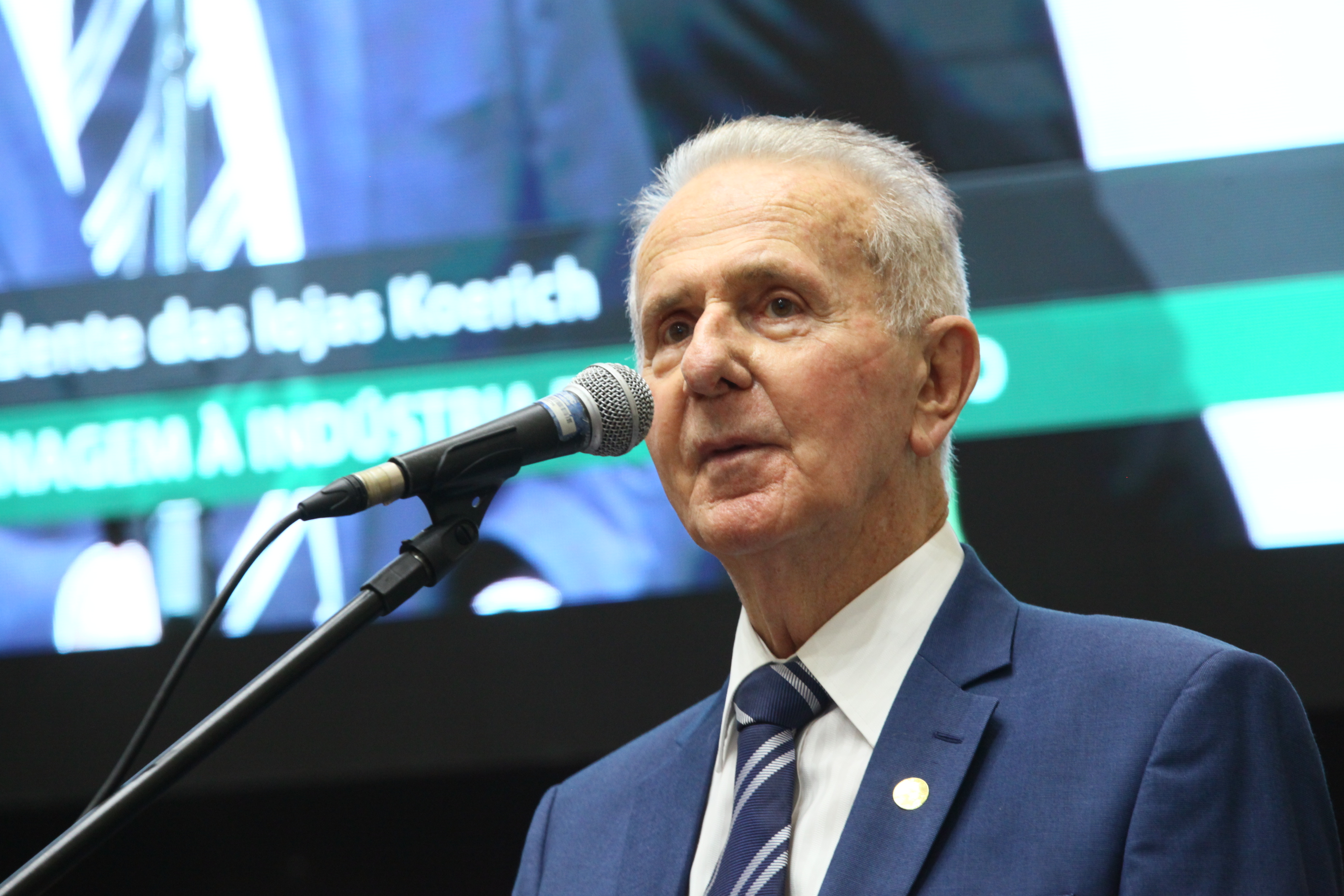Sessão Especial em Homenagem à Indústria e ao Comércio de SC - Antônio Koerich, presidente das Lojas Koerich