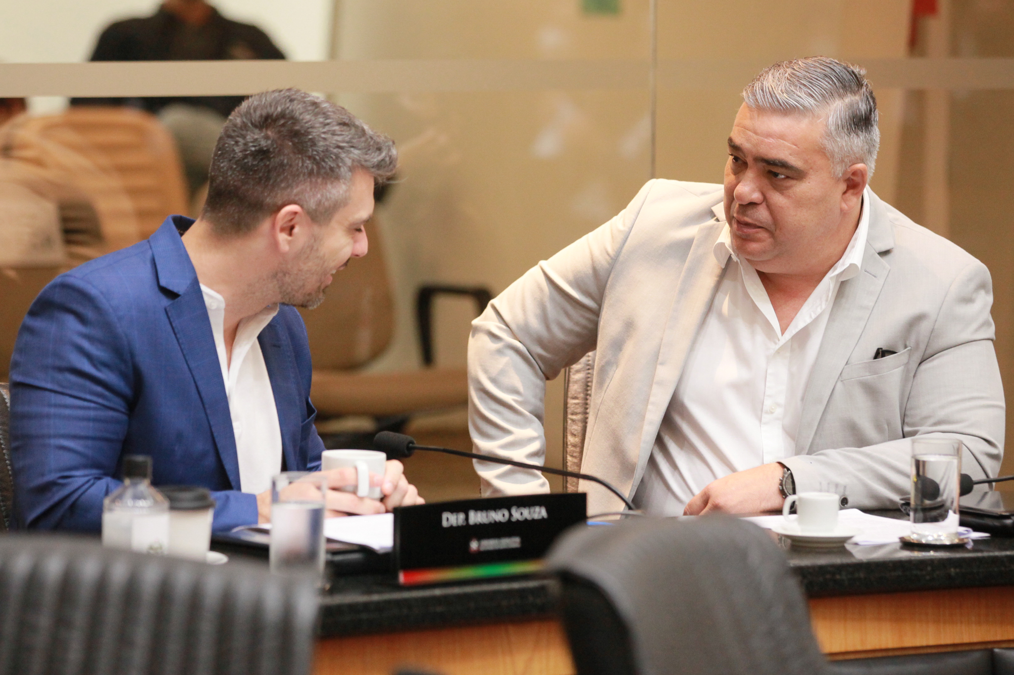 - Deputado Bruno Souza (NOVO) - Deputado Sargento Lima(PL)